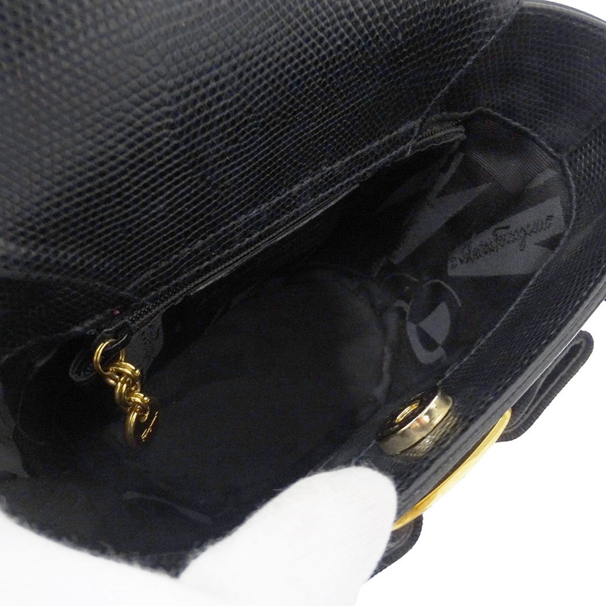 Salvatore Ferragamo Black Leather Handbag (Pre-Owned)