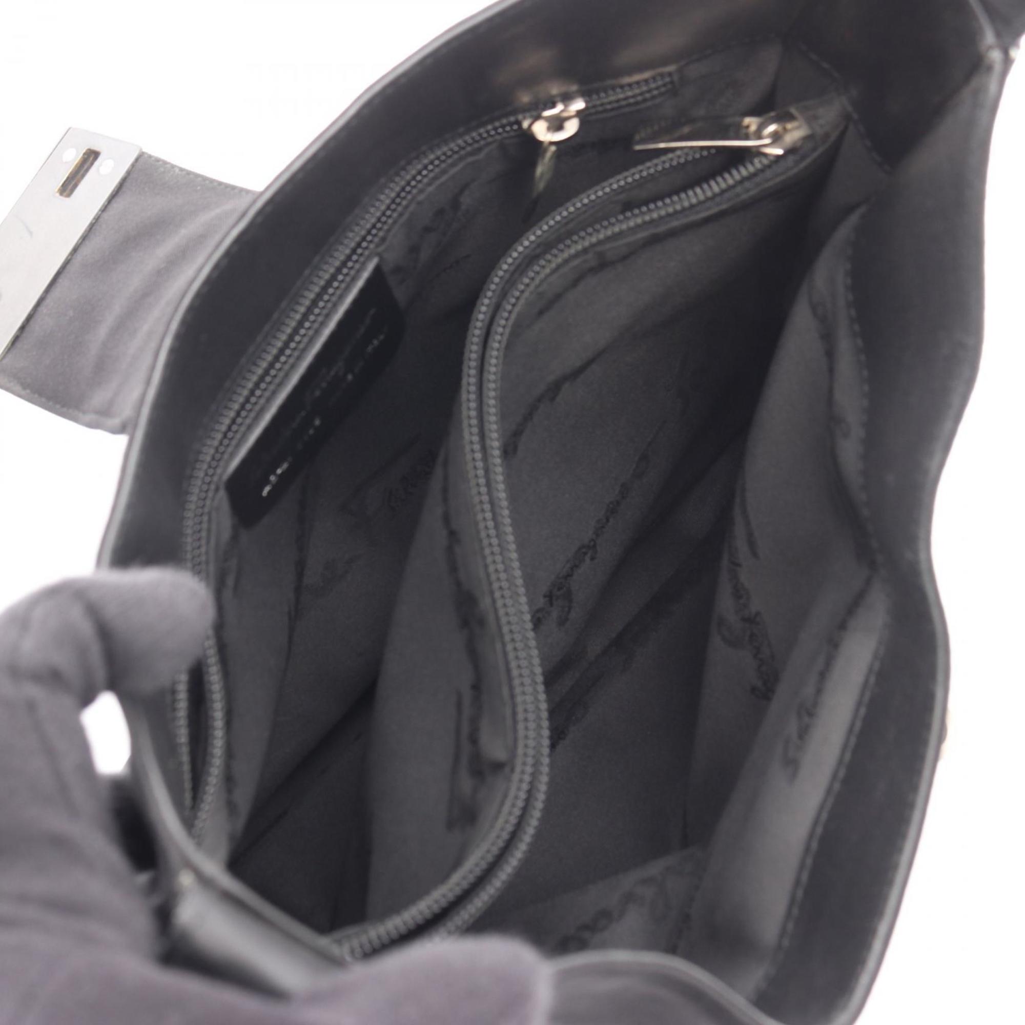 Salvatore Ferragamo Black Canvas Leather Shoulder Bag (Pre-Owned)