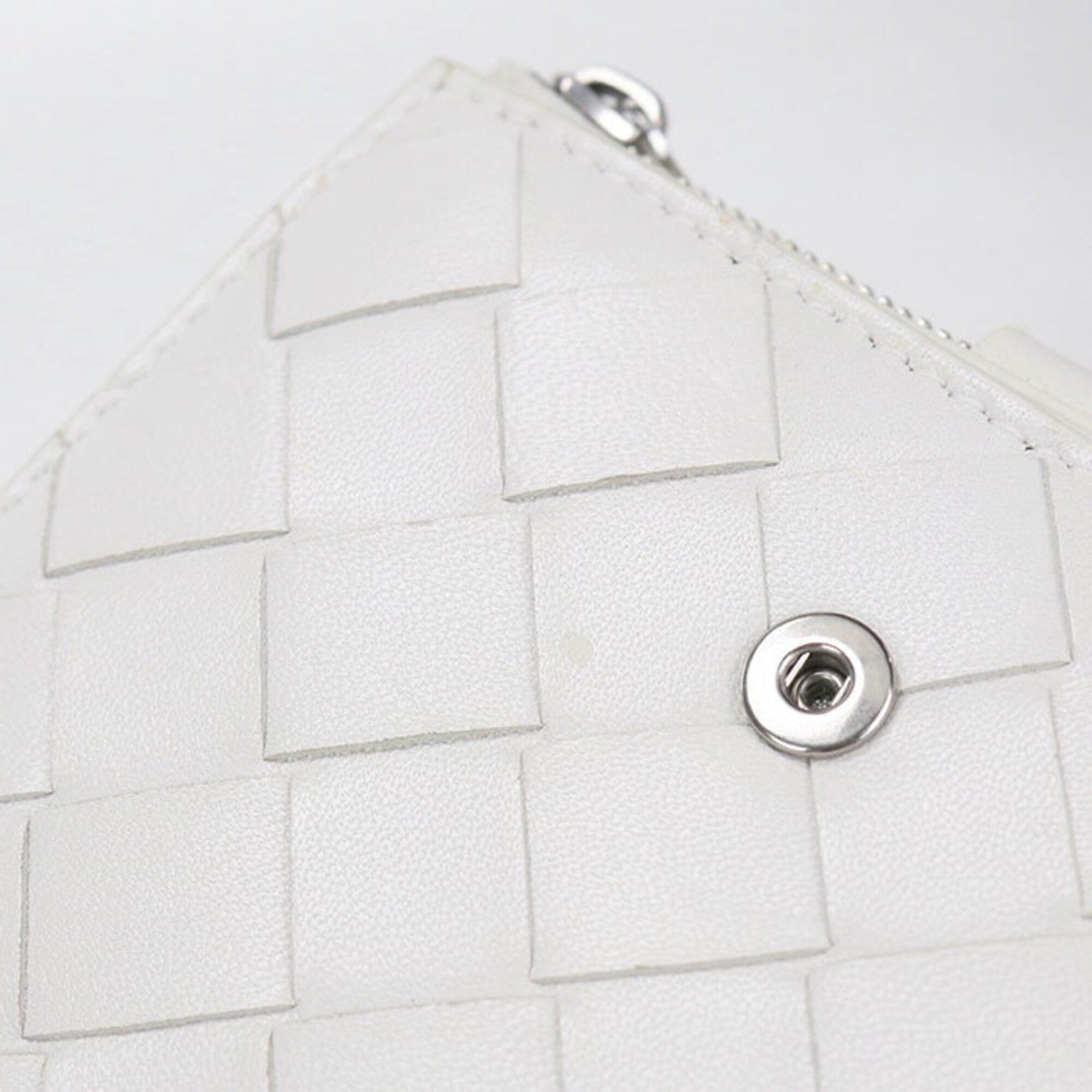 Bottega Veneta White Leather Wallet (Bi-Fold) (Pre-Owned)