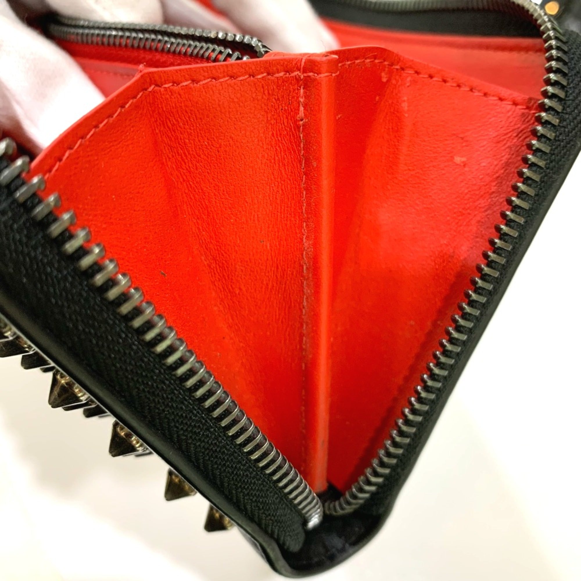 Christian Louboutin Black Leather Long Wallet (Bi-Fold) (Pre-Owned)
