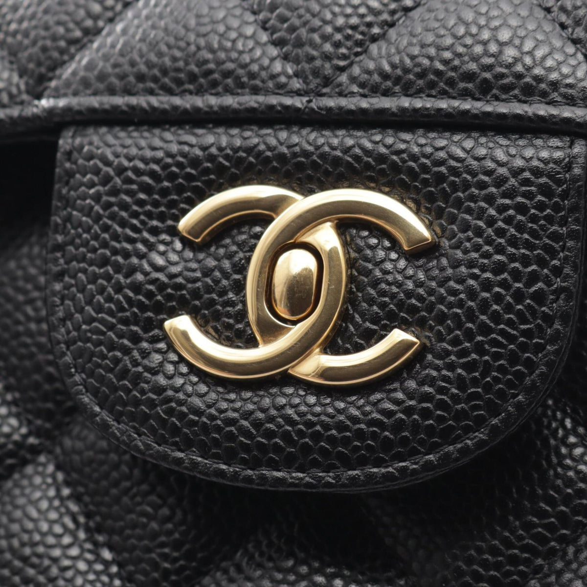 Chanel Black Grained Calfskin Handbag Shoulder Bag (Pre-Owned)