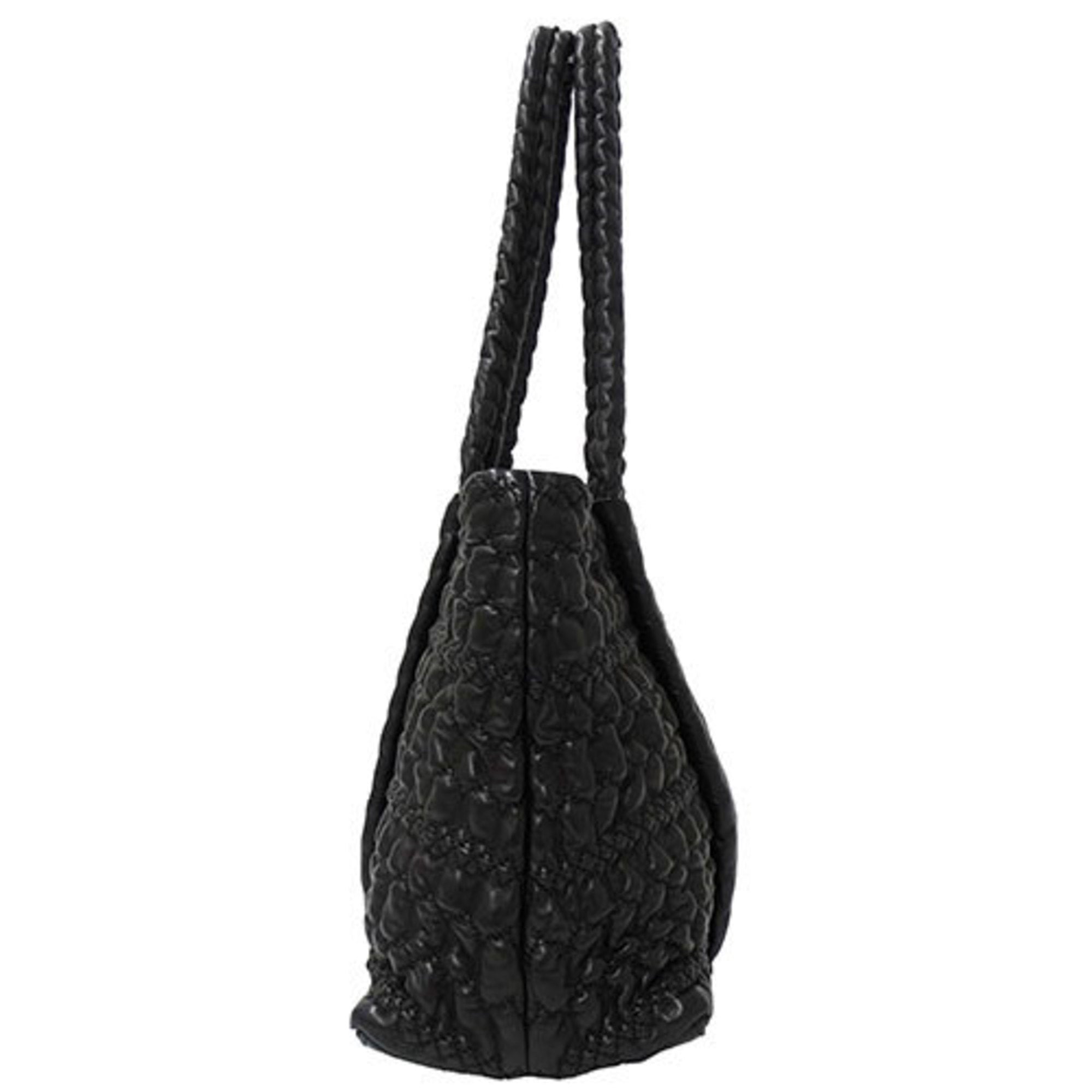 Chanel Black Leather Handbag Shoulder Bag (Pre-Owned)
