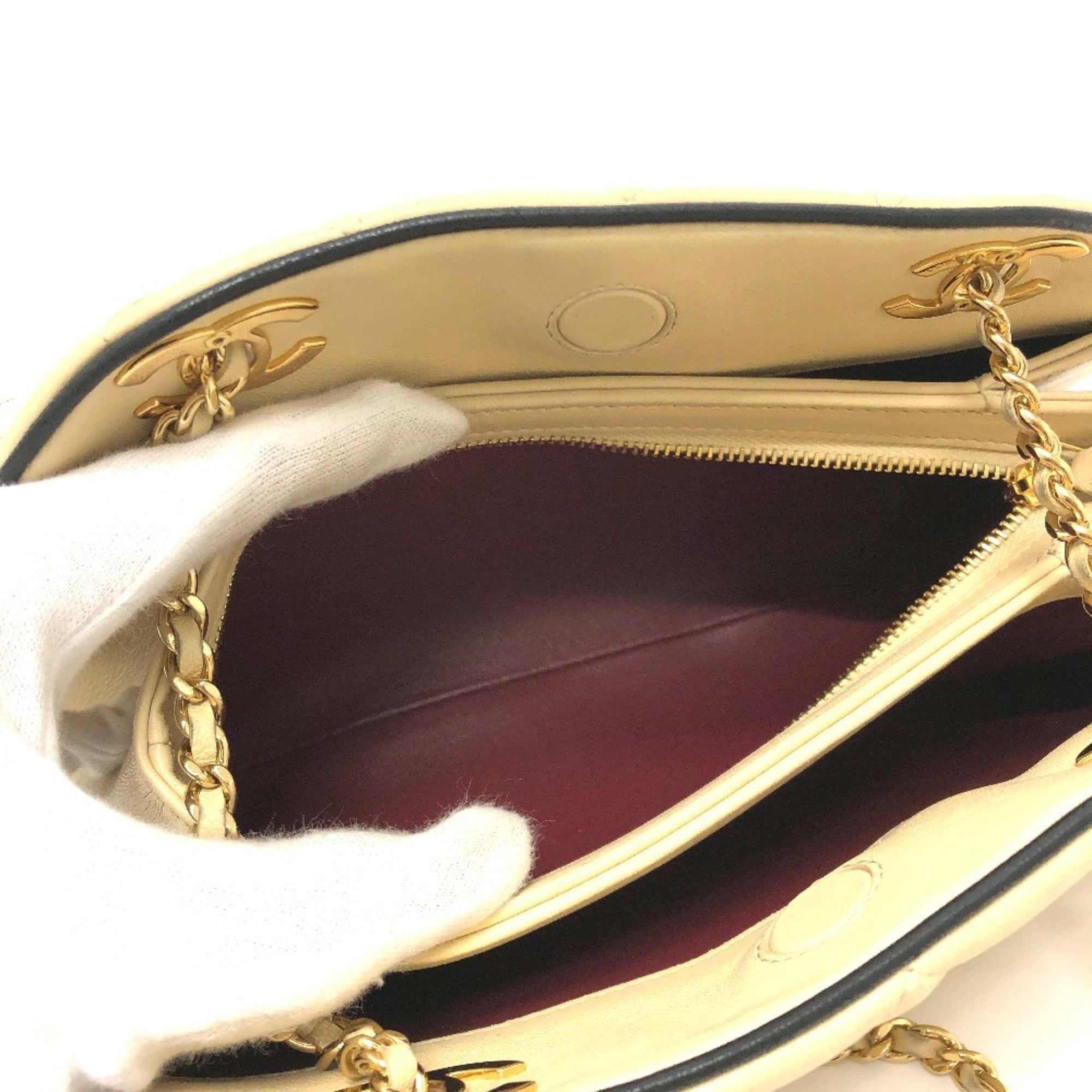 Chanel Beige Black Leather Handbag Shoulder Bag (Pre-Owned)