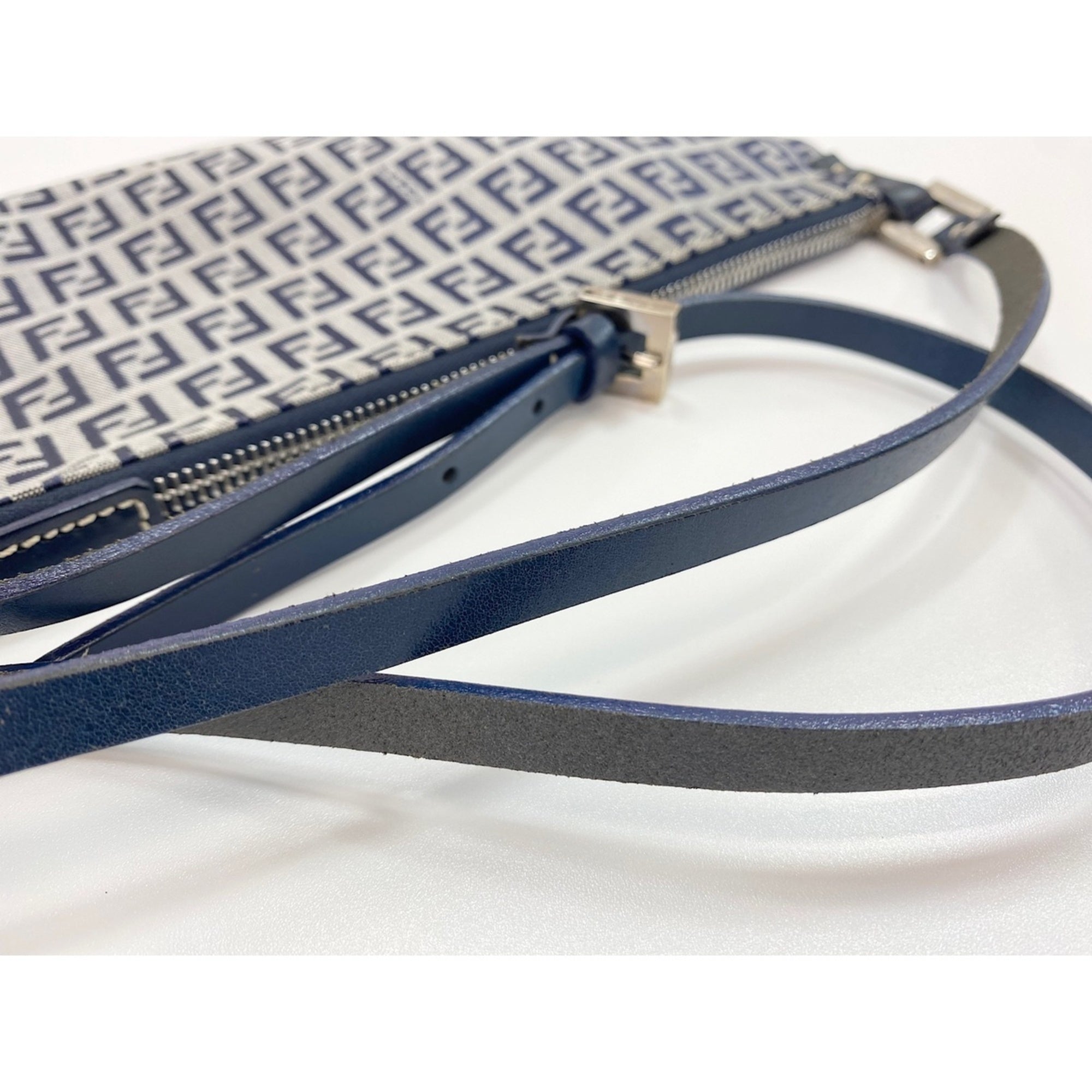 Fendi Navy Shoulder Bag (Pre-Owned)