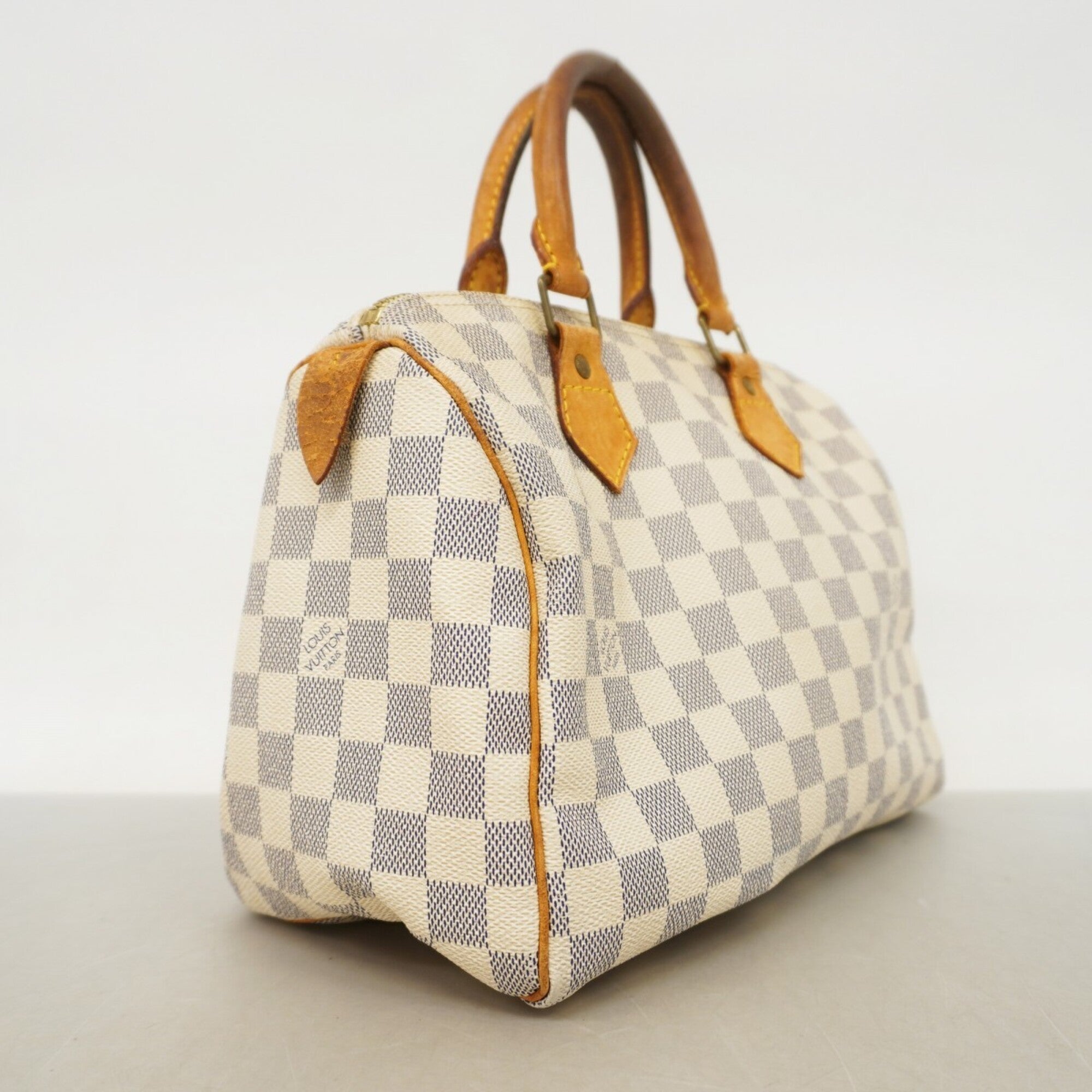 Louis Vuitton White Handbag (Pre-Owned)