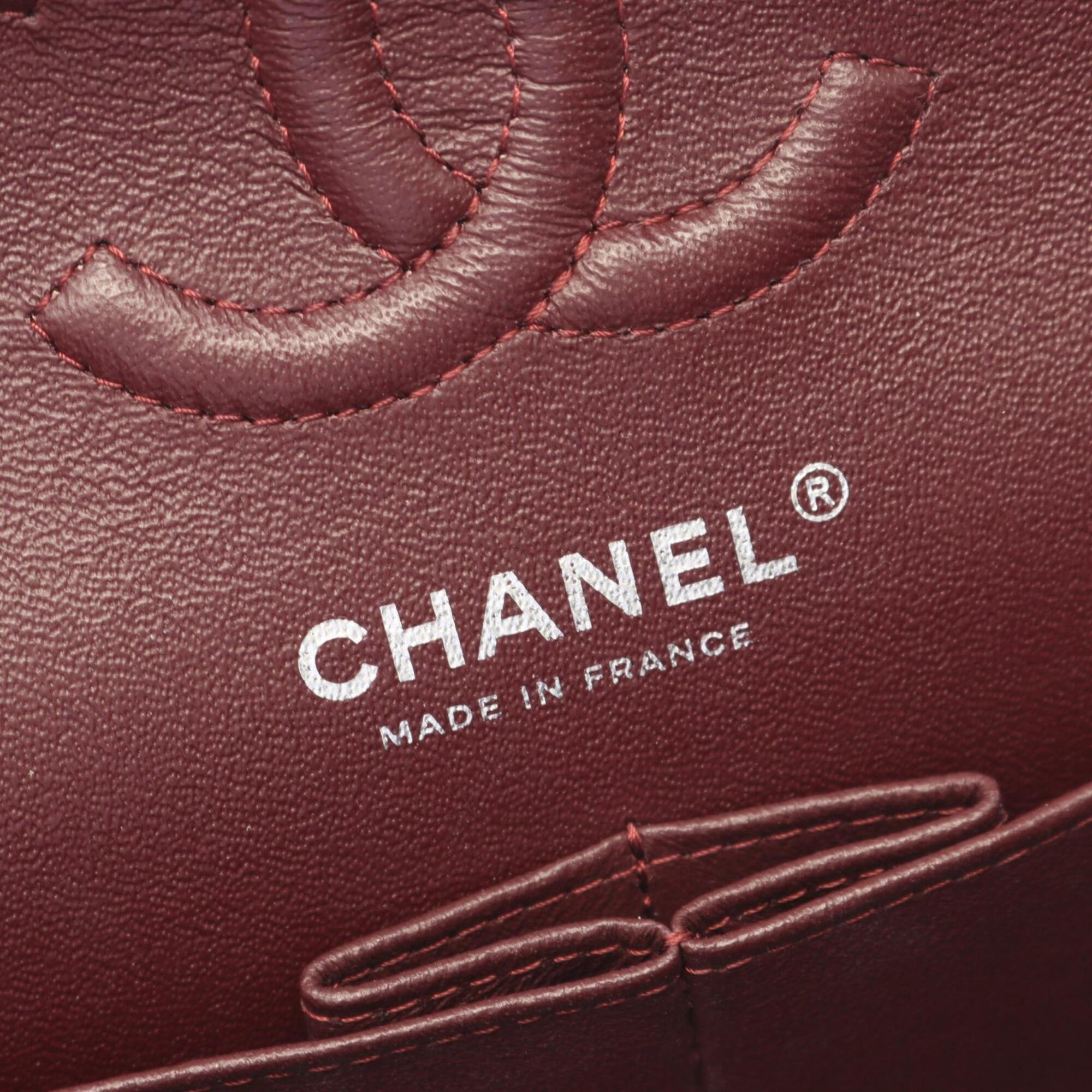 Chanel Black Grained Calfskin Handbag Shoulder Bag (Pre-Owned)