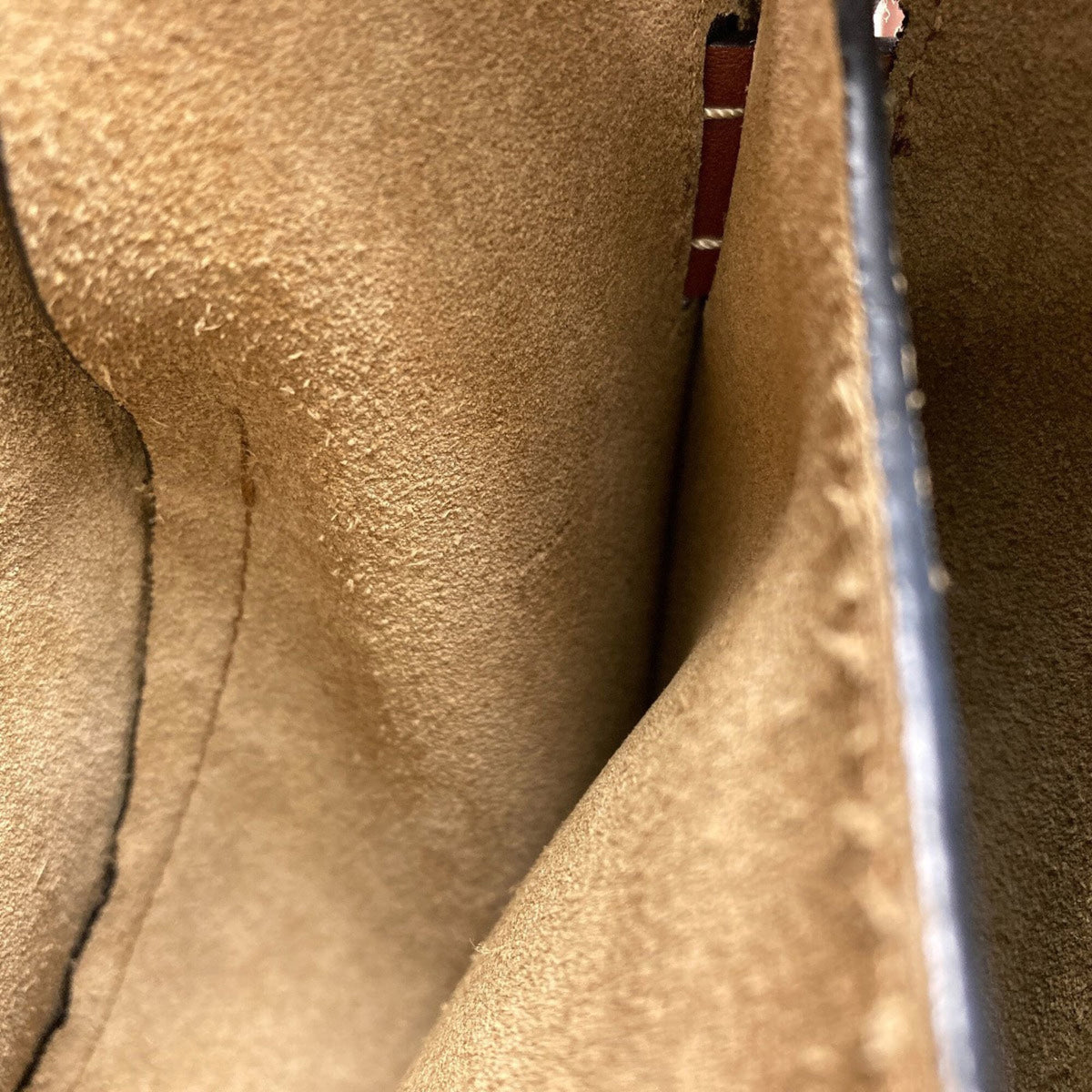 Loewe Brown Leather Shoulder Bag (Pre-Owned)