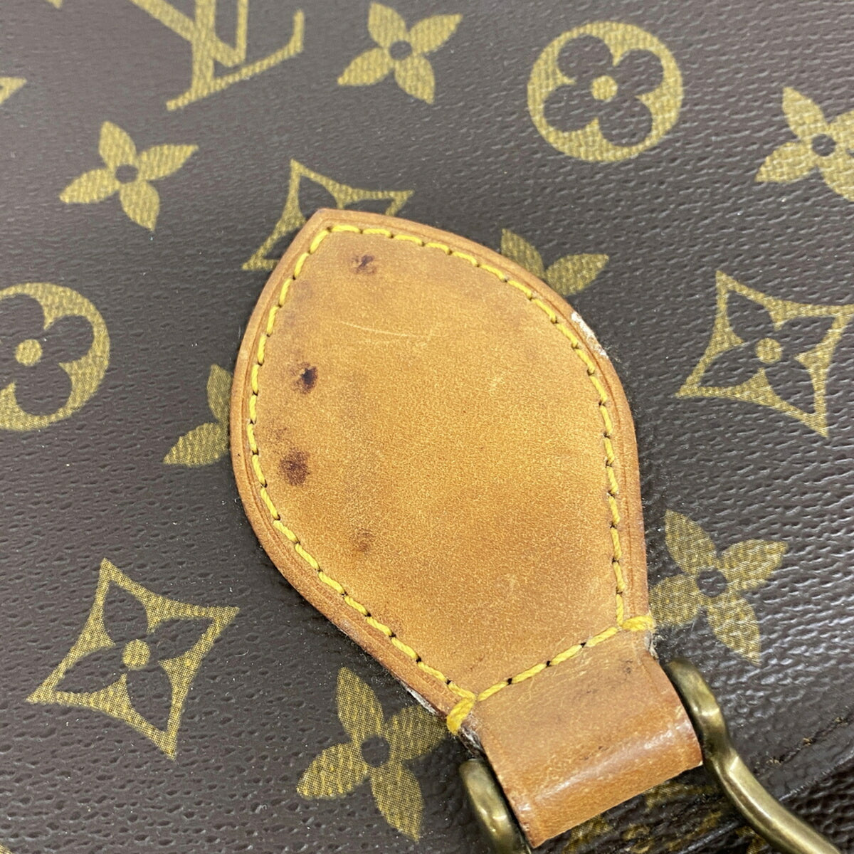 Louis Vuitton Brown Shoulder Bag (Pre-Owned)