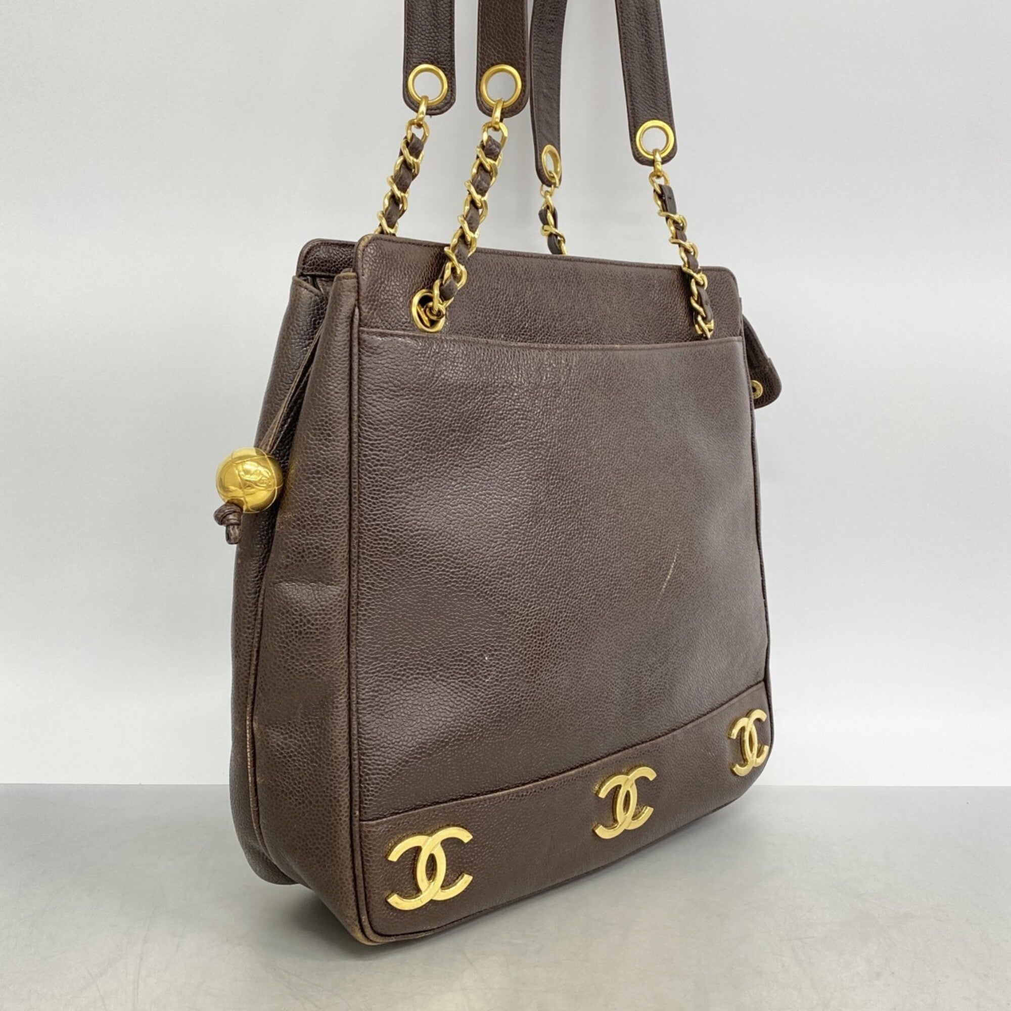 Chanel Brown Grained Calfskin Shoulder Bag (Pre-Owned)