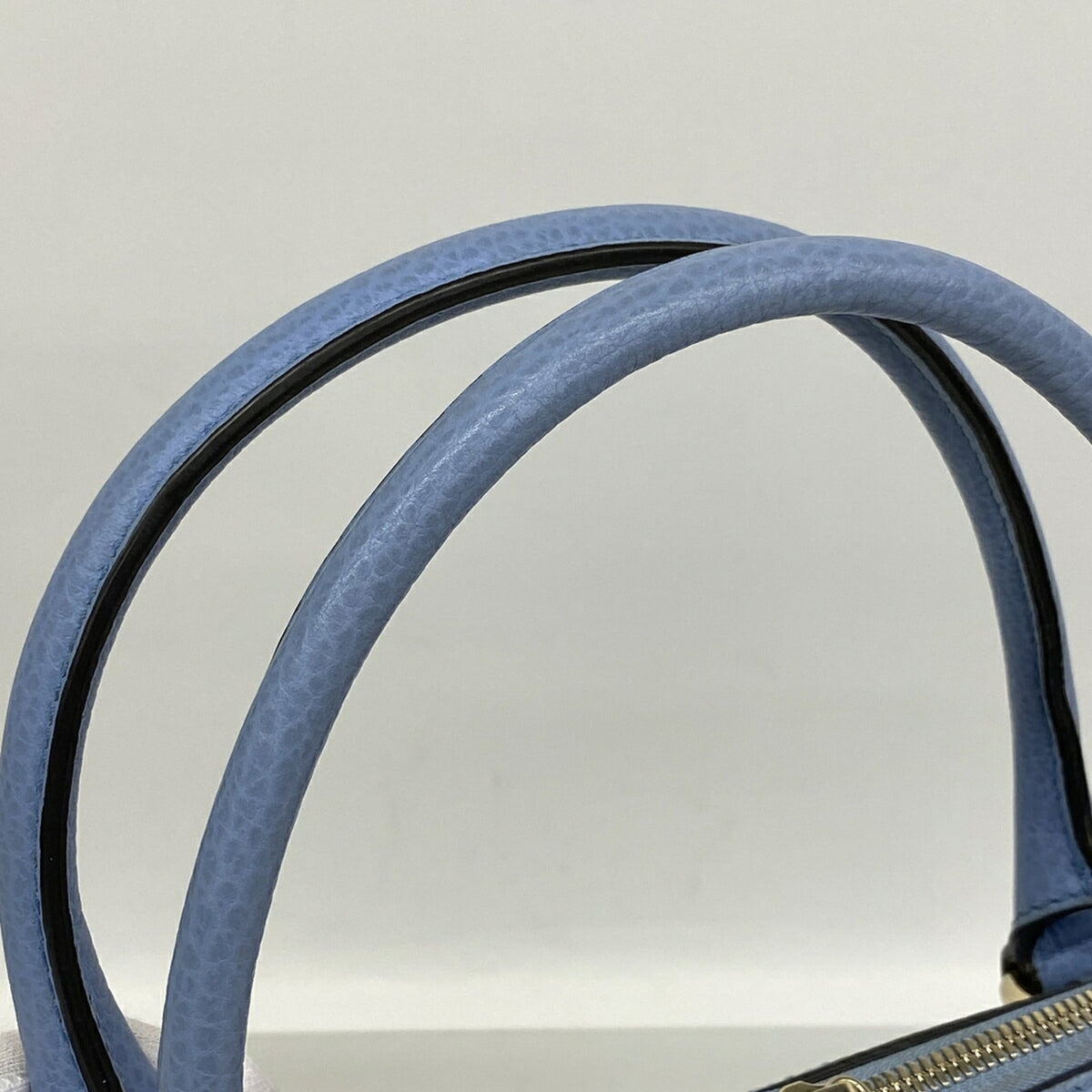 Gucci Sky Blue Leather Handbag (Pre-Owned)