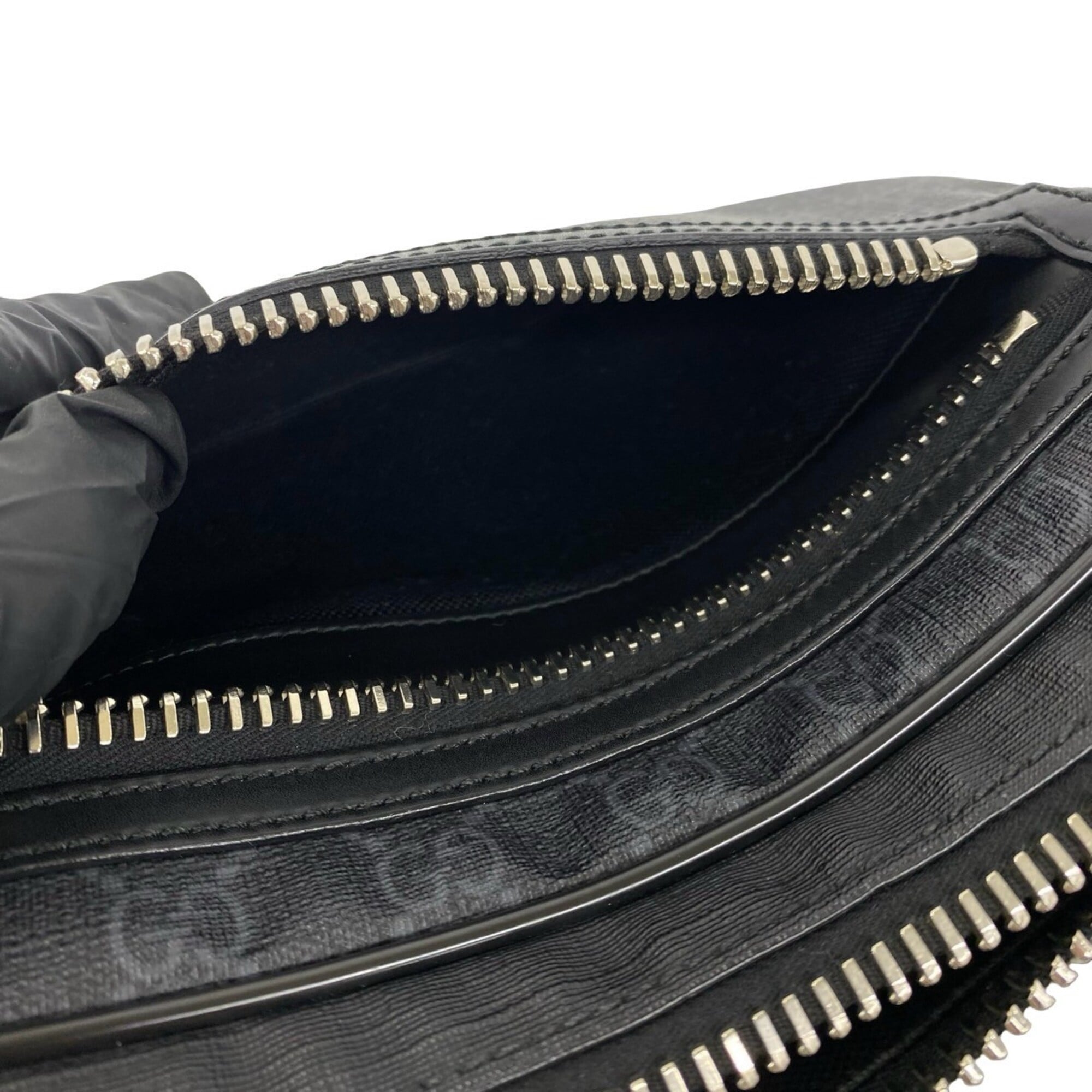 Gucci Black Navy Red Color Leather Pvc Pouch Shoulder Bag Sling Bag (Pre-Owned)