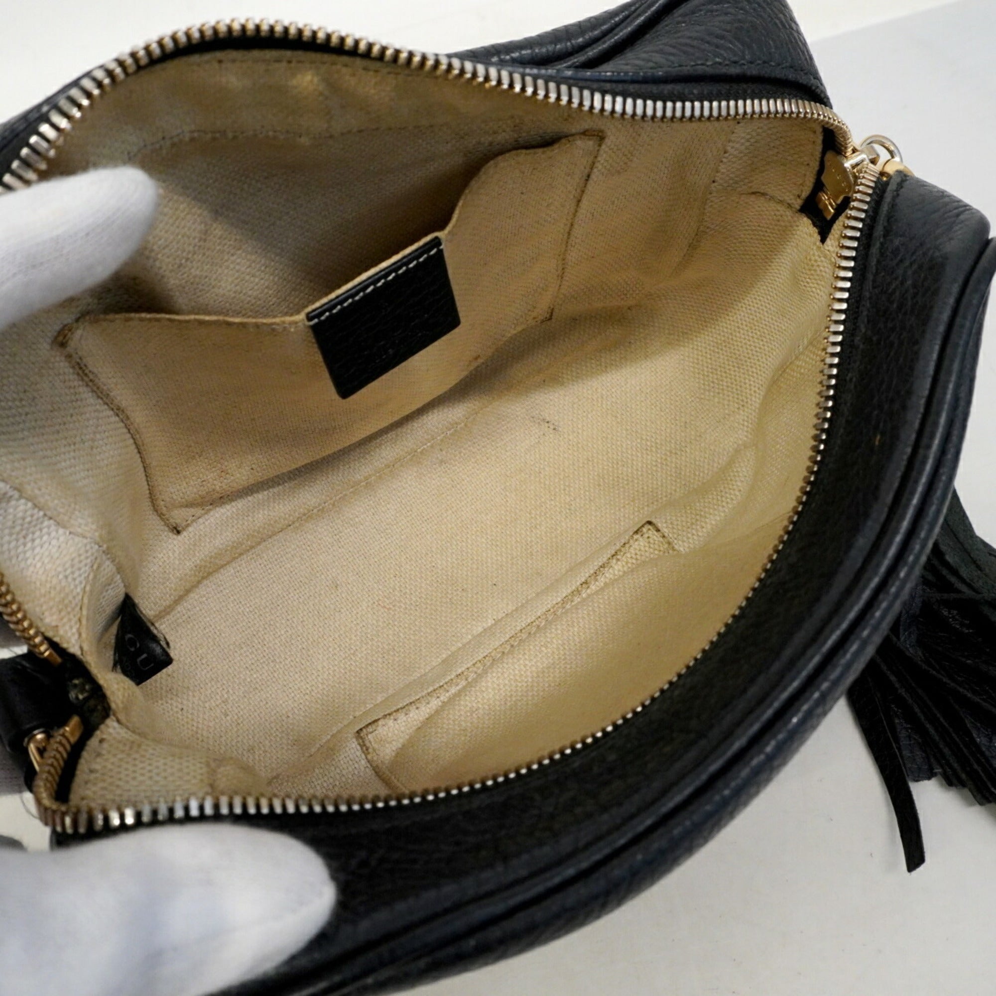 Gucci Black Leather Shoulder Bag (Pre-Owned)
