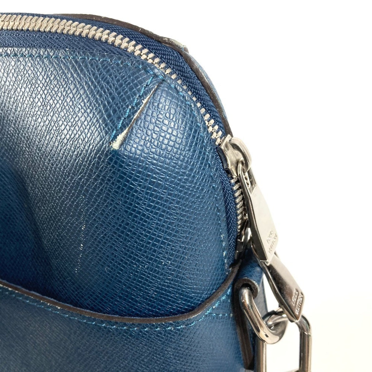 Louis Vuitton Blue Ocean Taiga Leather Leather Shoulder Bag Tote Bag (Pre-Owned)
