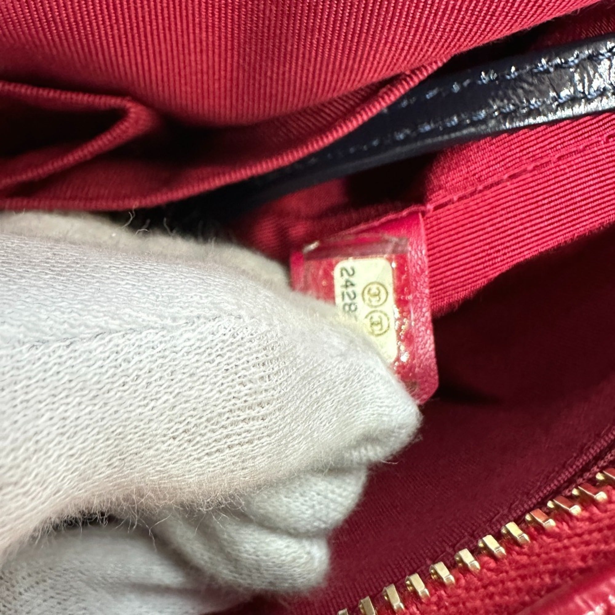 Chanel Gray Red Color Wool Leather Shoulder Bag (Pre-Owned)