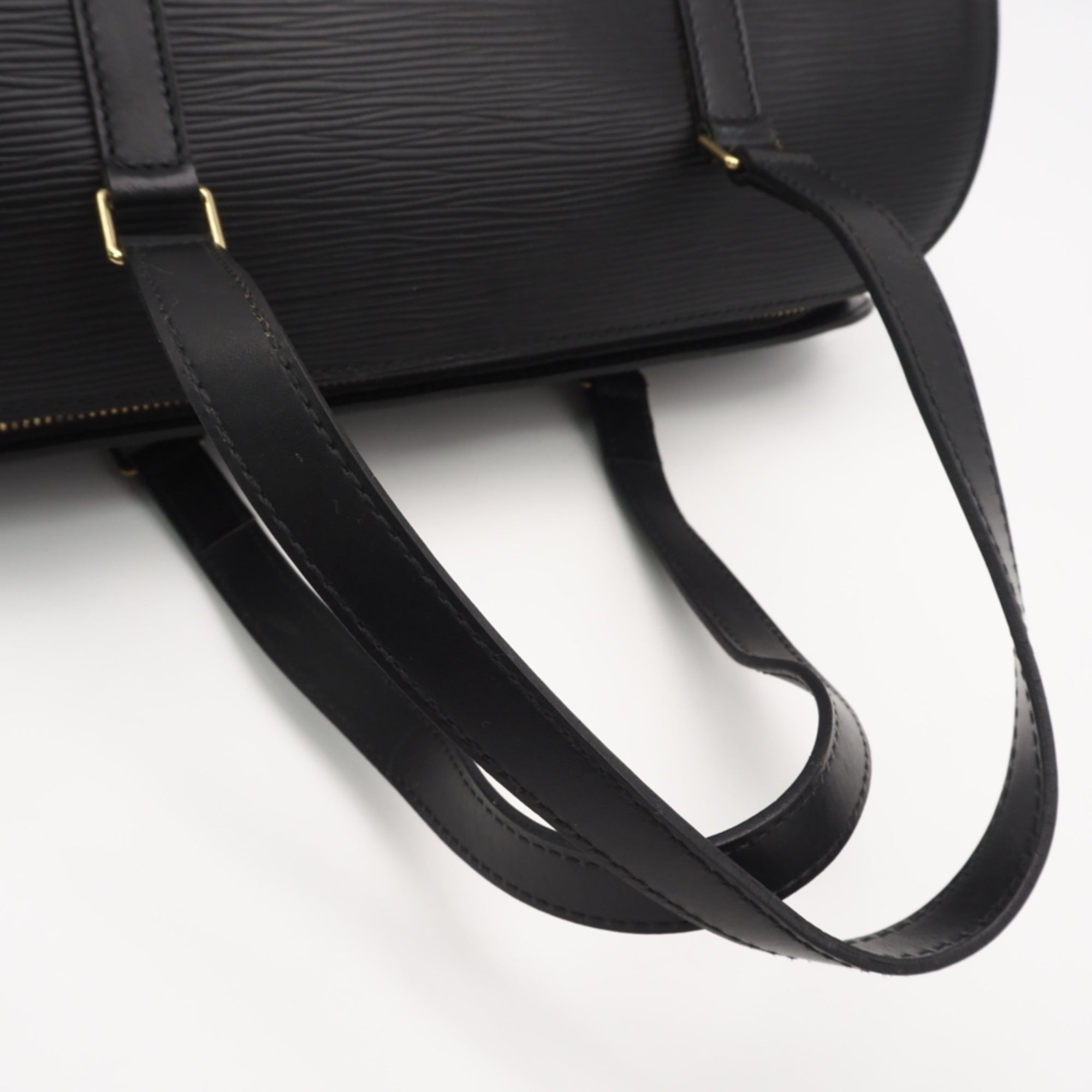 Louis Vuitton Epi Black Noir Leather Handbag (Pre-Owned)