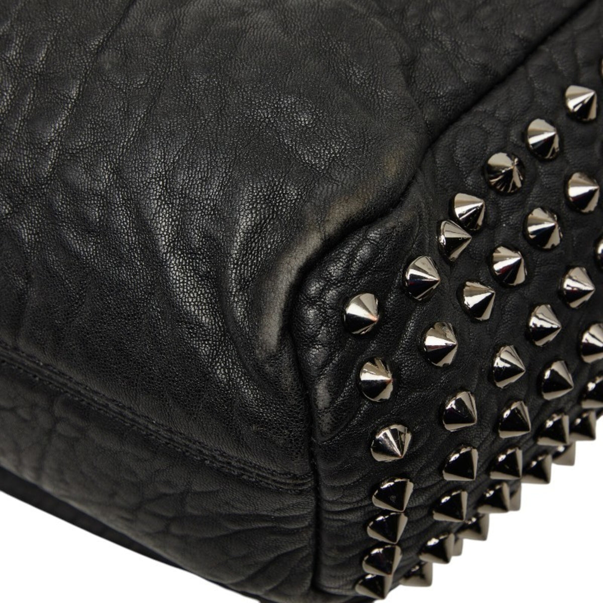 Mcm Black Leather Handbag Shoulder Bag (Pre-Owned)