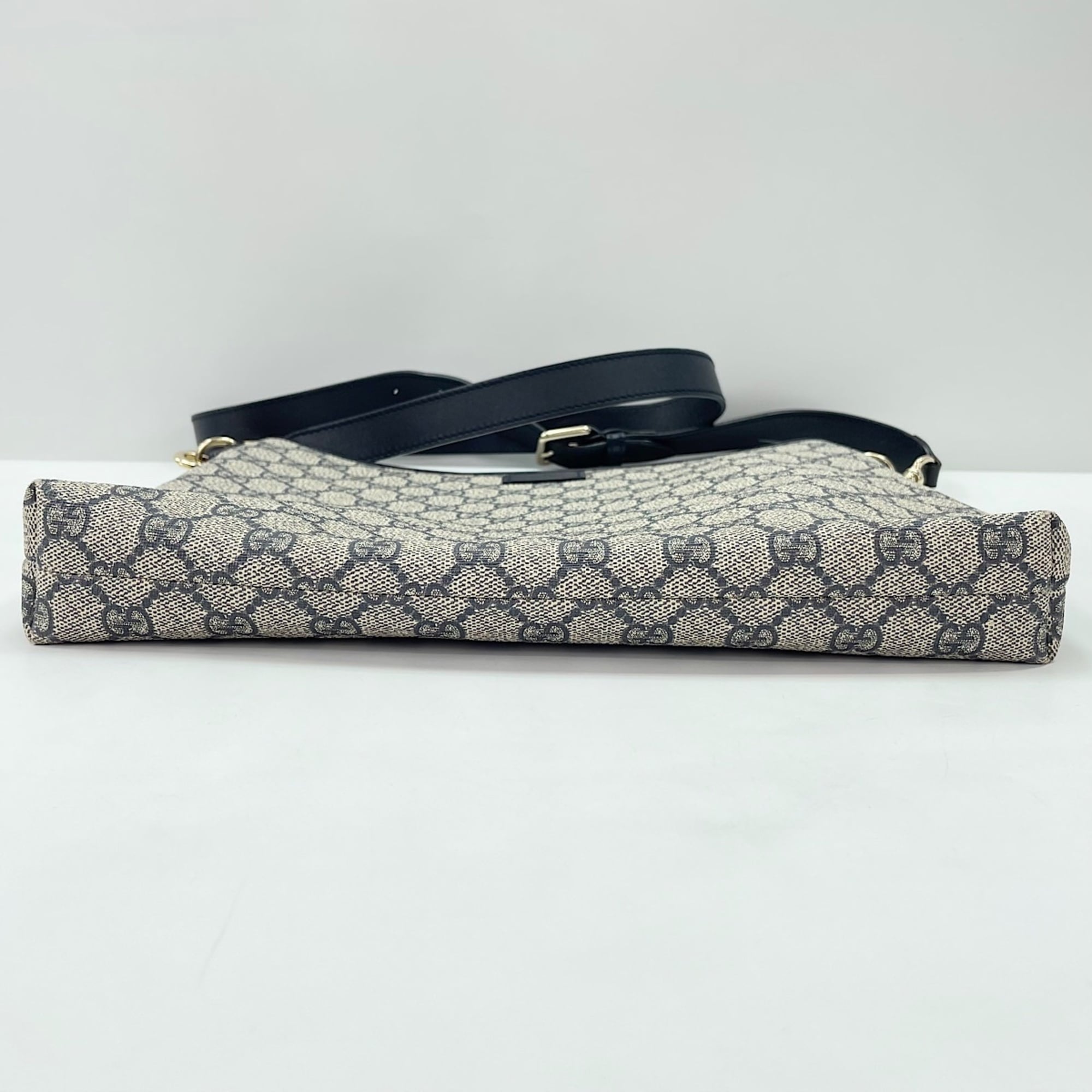 Gucci Navy Shoulder Bag (Pre-Owned)