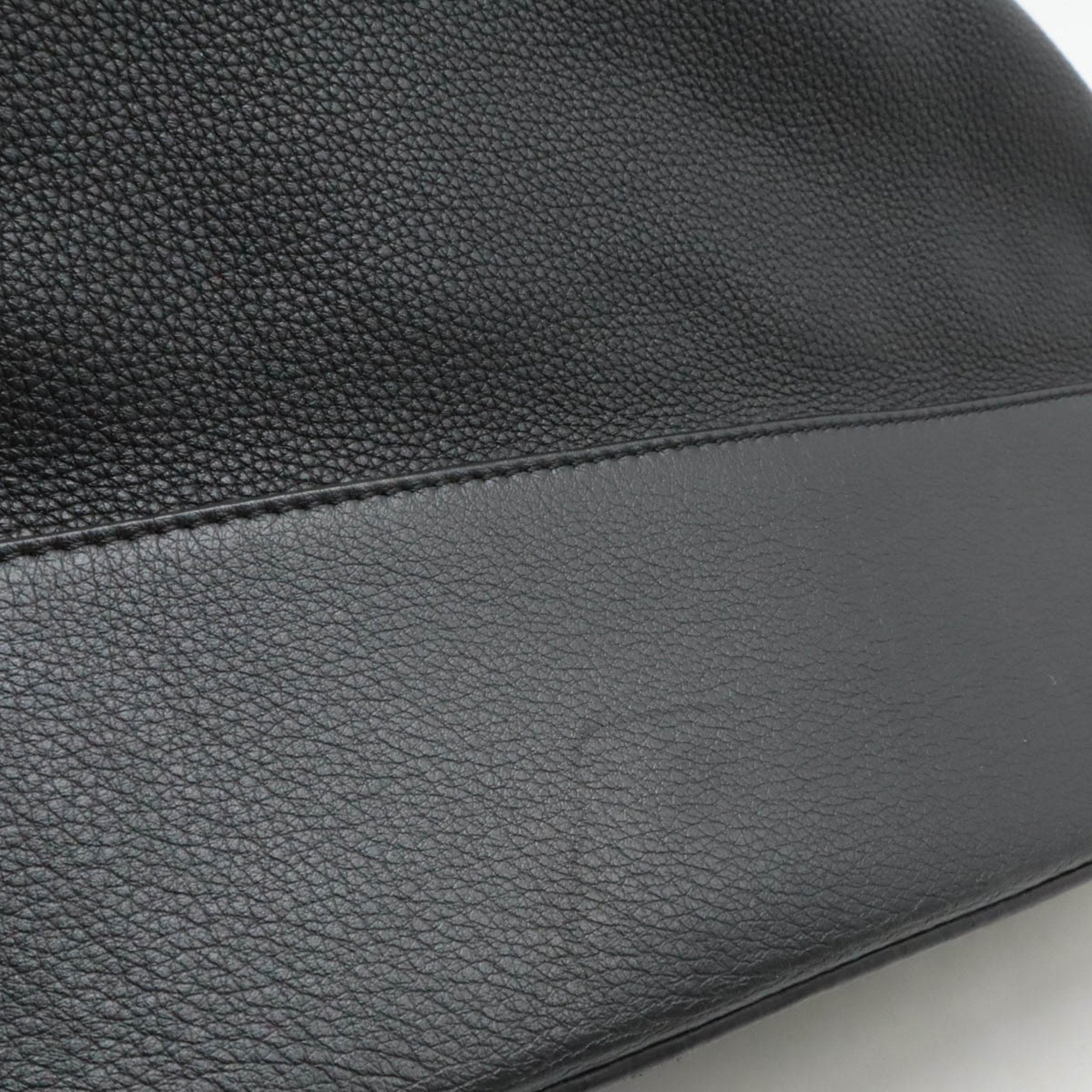 Loewe Black Leather Handbag Shoulder Bag (Pre-Owned)