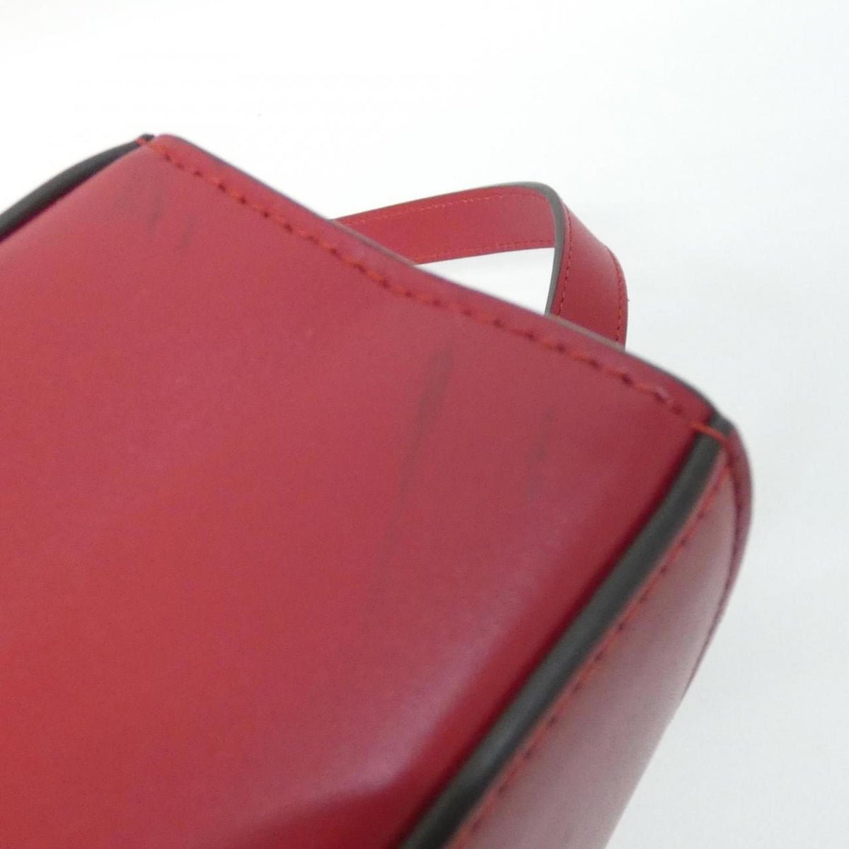 Gucci Red Color Leather Shoulder Bag (Pre-Owned)