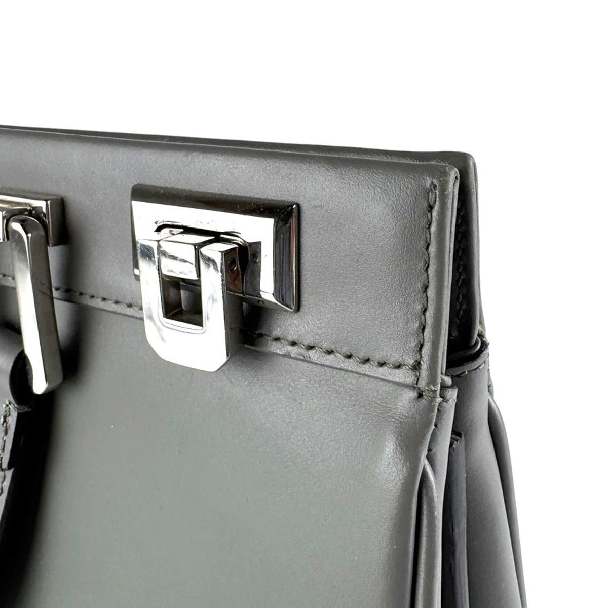 Gucci Gray Leather Handbag Shoulder Bag (Pre-Owned)