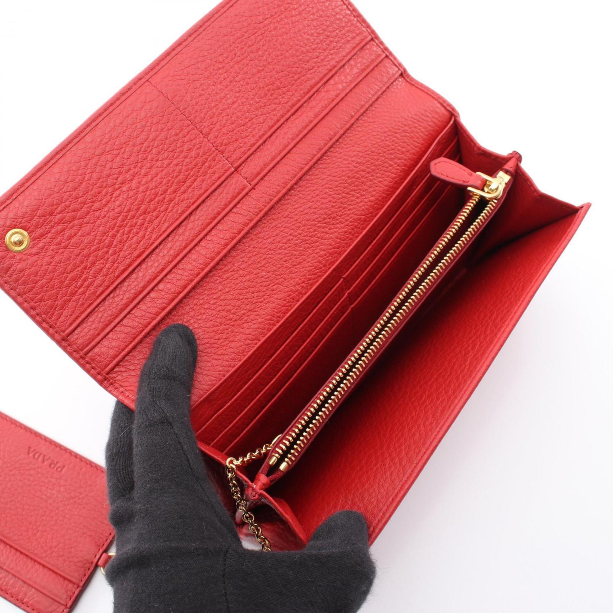 Prada Red Color Leather Long Wallet (Bi-Fold) (Pre-Owned)