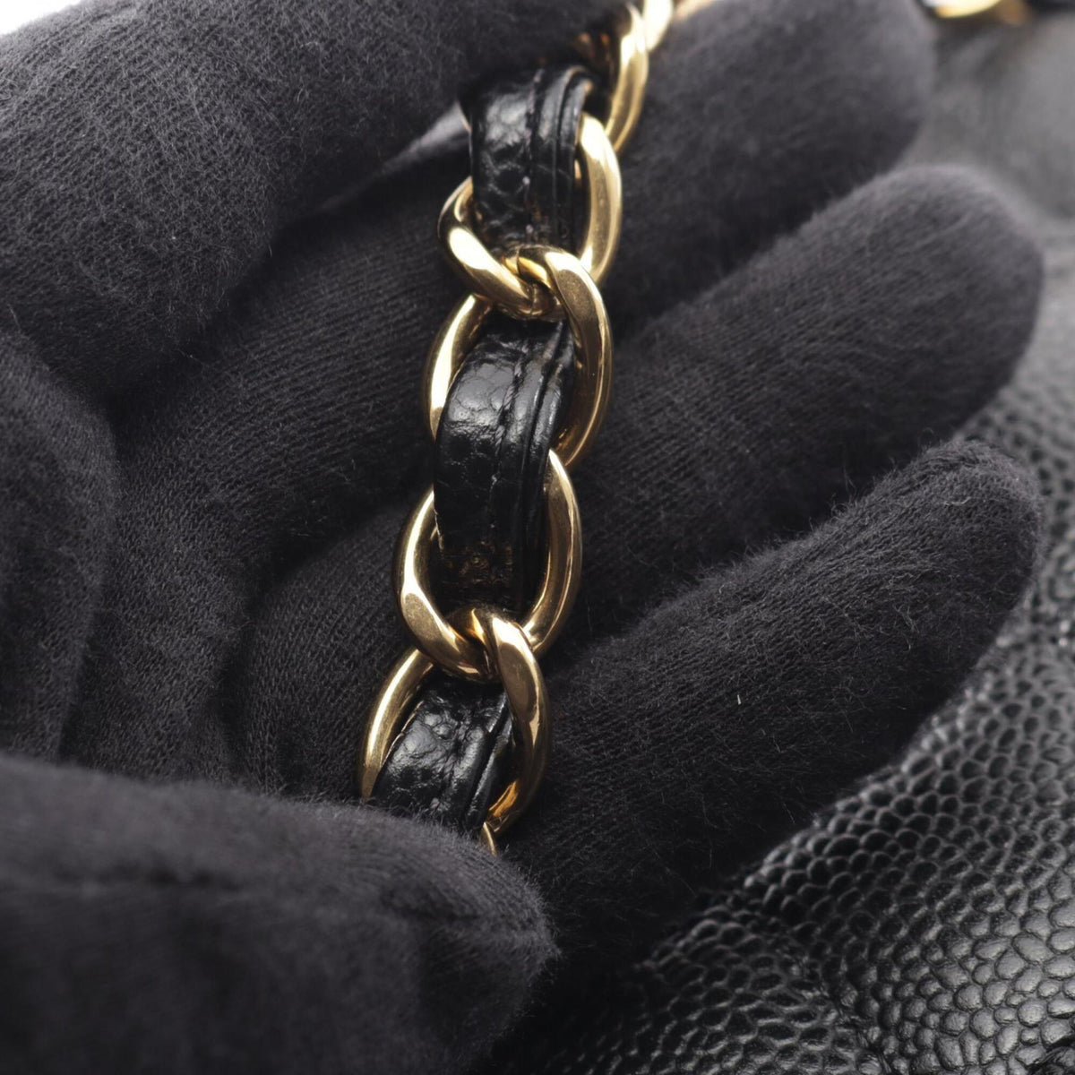 Chanel Black Grained Calfskin Handbag Shoulder Bag (Pre-Owned)
