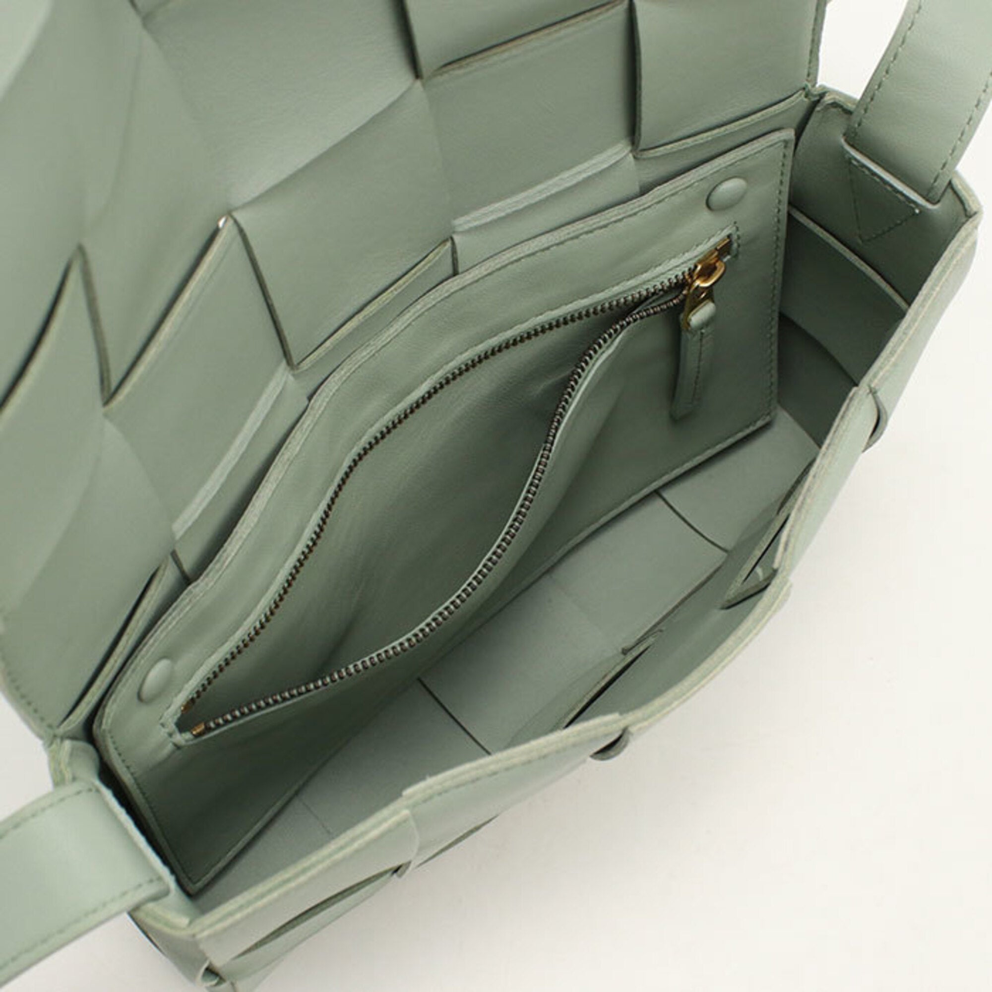 Bottega Veneta Green Leather Shoulder Bag (Pre-Owned)