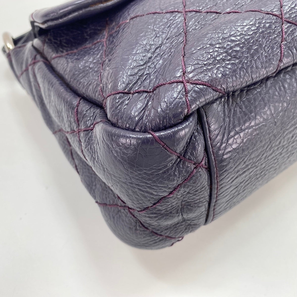 Chanel Purple Shoulder Bag (Pre-Owned)