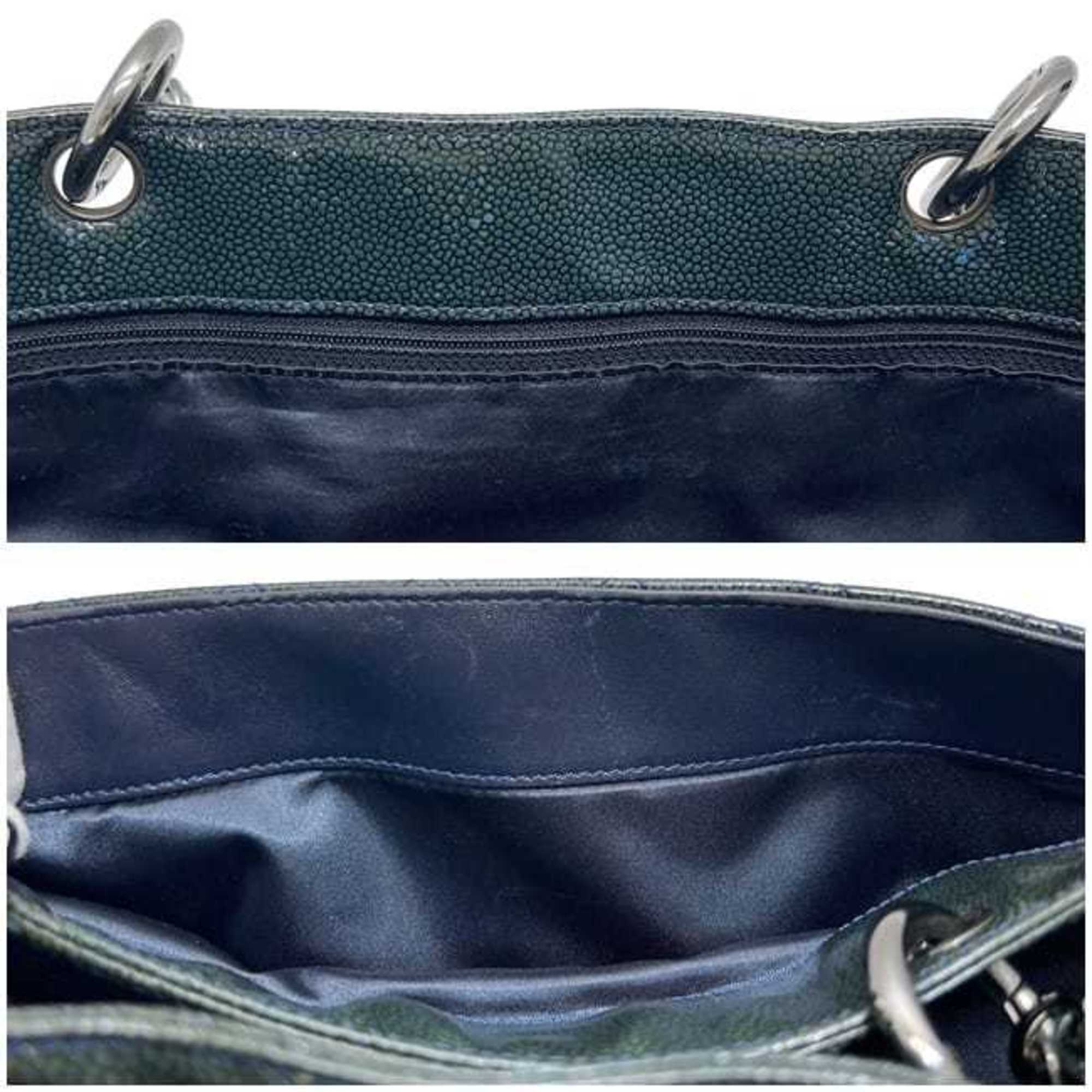 Chanel Green Patent Leather Tote Bag (Pre-Owned)