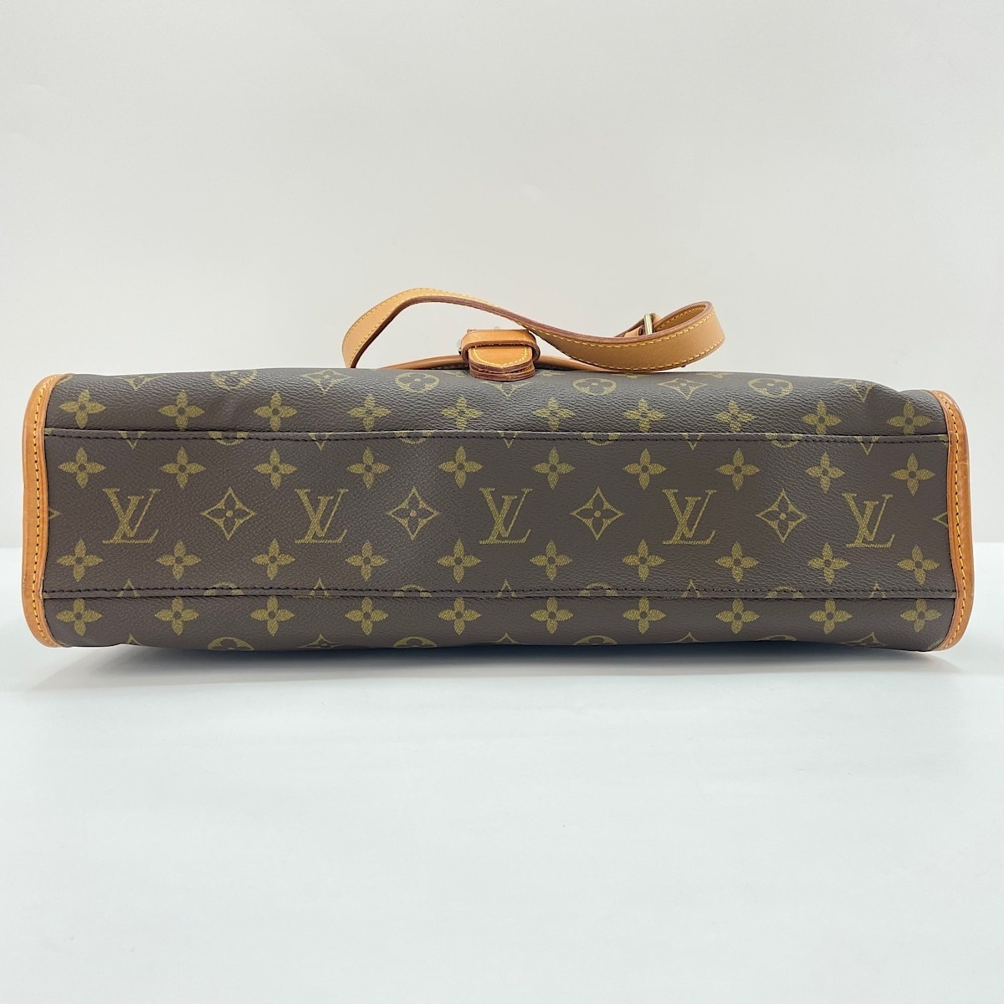Louis Vuitton Brown Handbag (Pre-Owned)