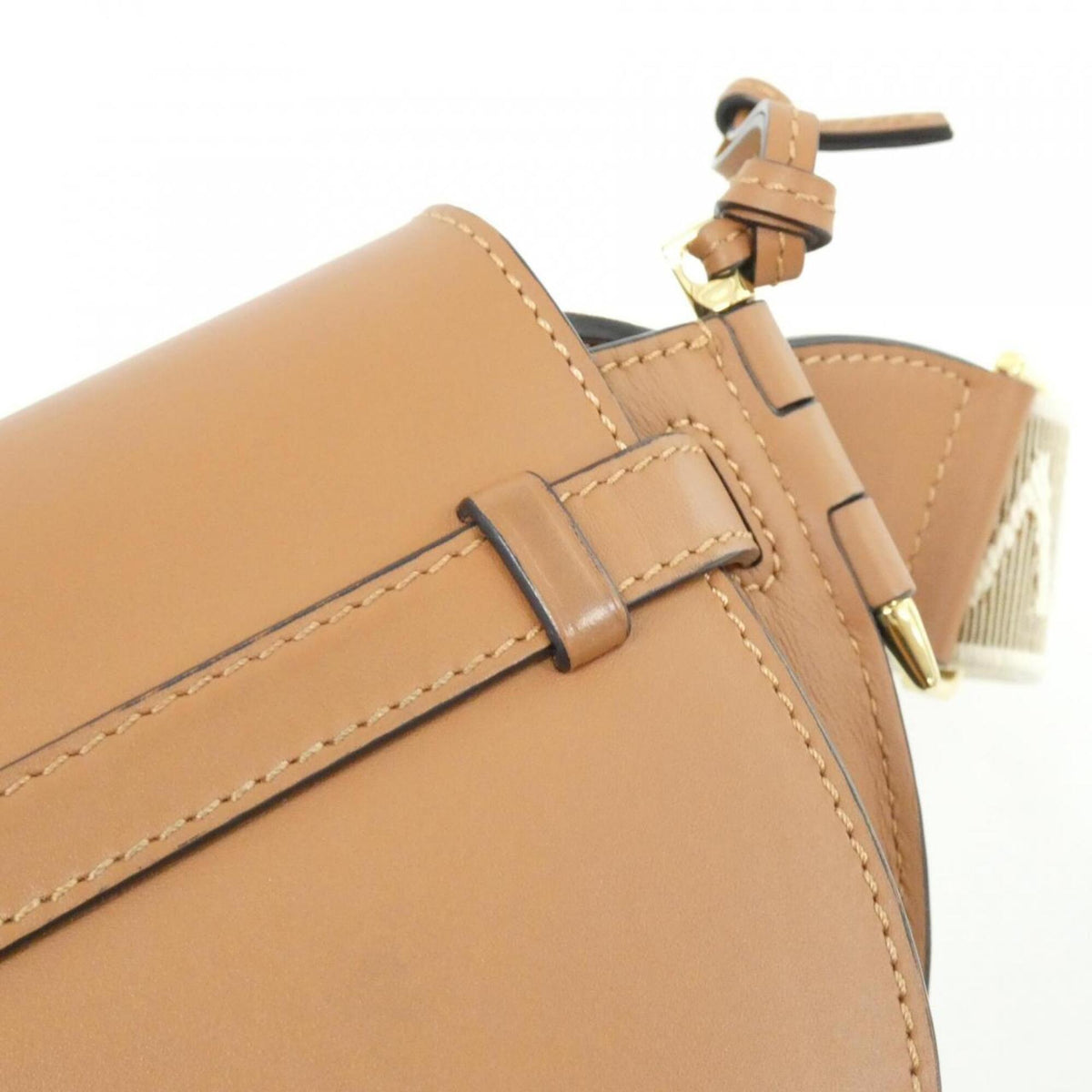 Loewe Brown Leather Shoulder Bag (Pre-Owned)