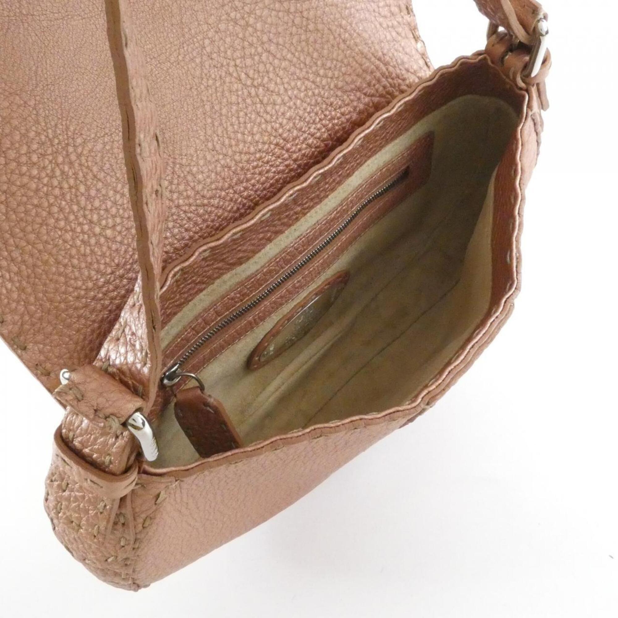 Fendi Pink Leather Shoulder Bag (Pre-Owned)