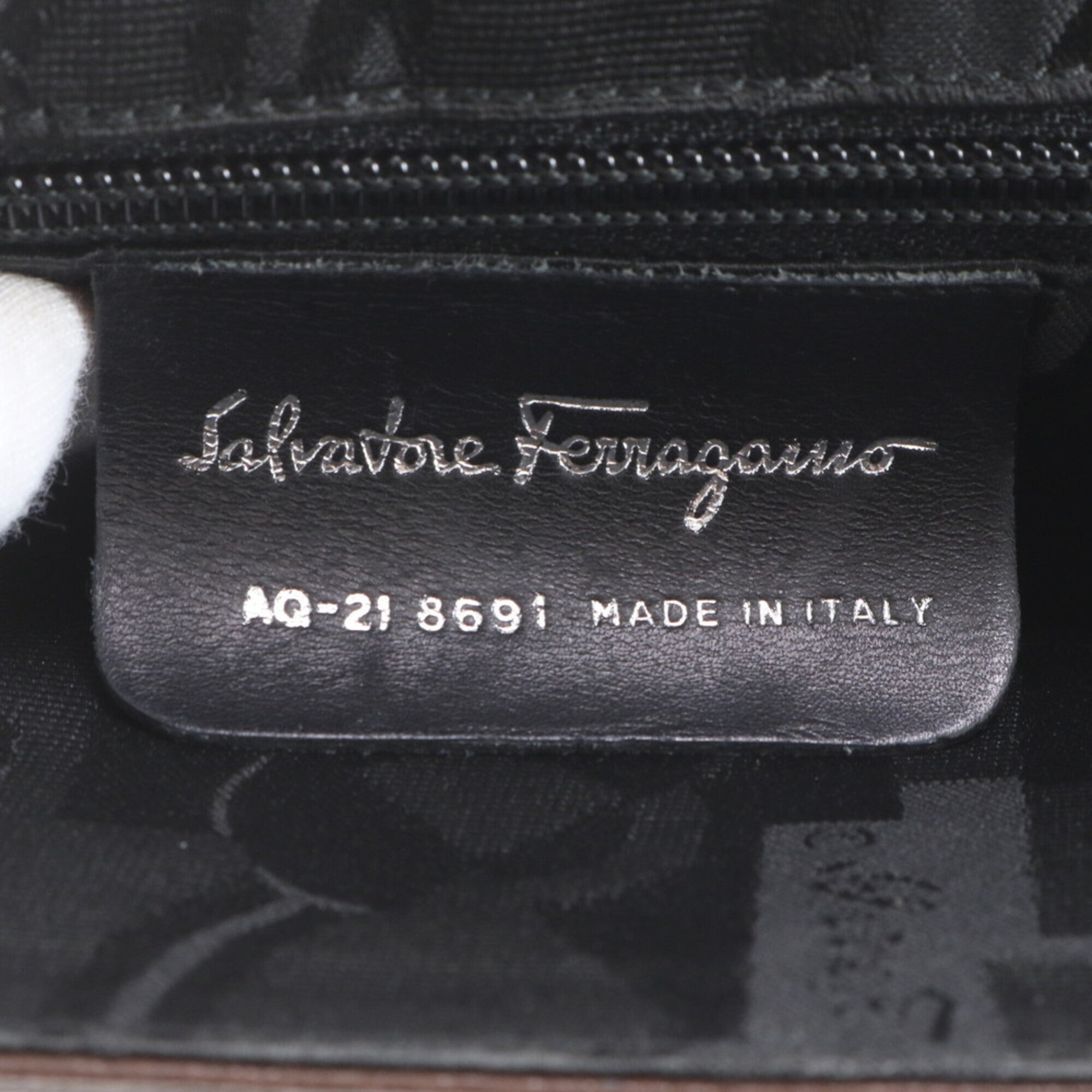 Salvatore Ferragamo Brown Leather Shoulder Bag (Pre-Owned)