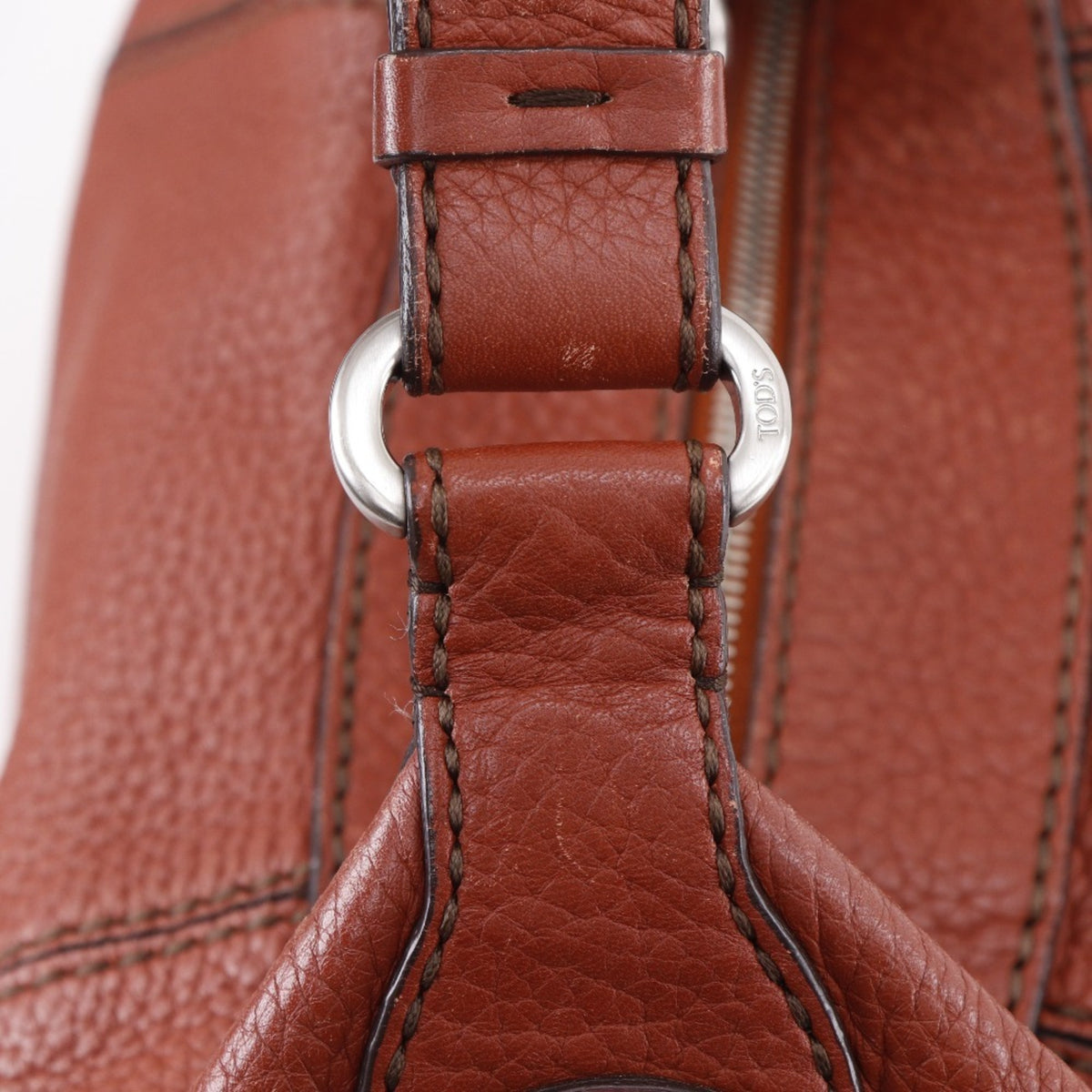 Tod's Brown Leather Shoulder Bag (Pre-Owned)