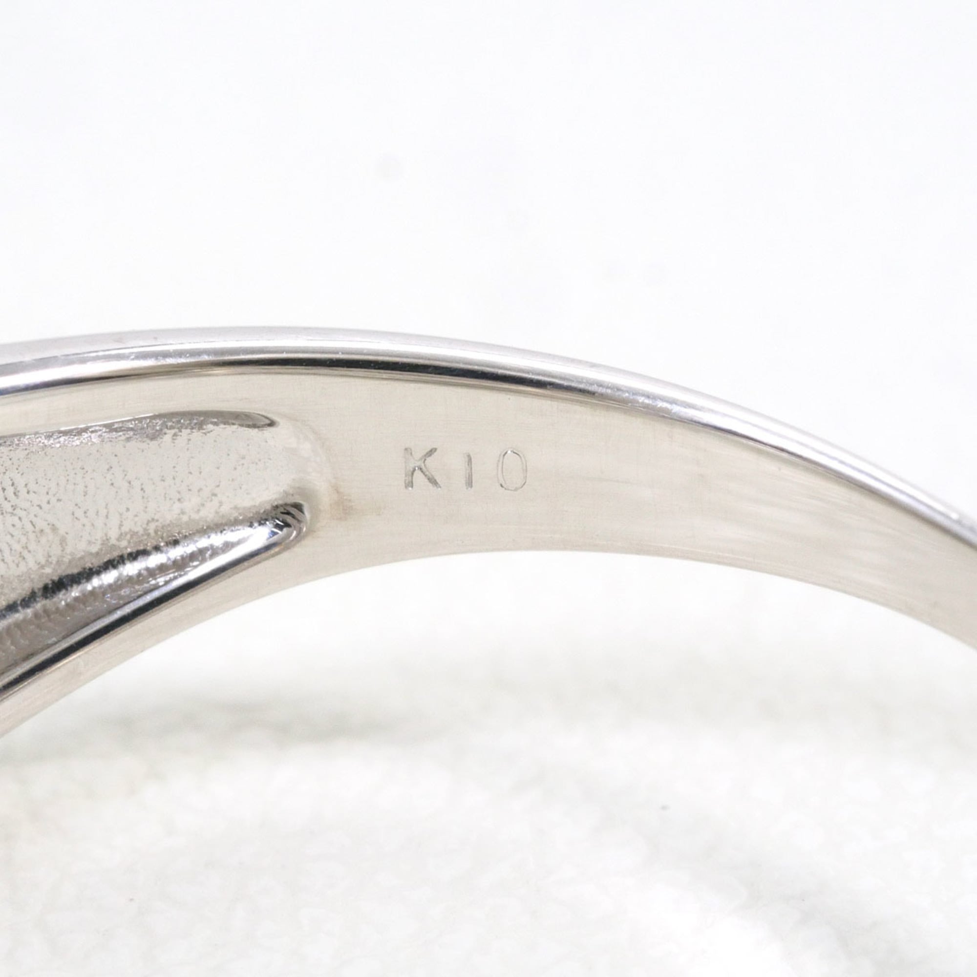 Unbranded White Gold White Gold (10K) Band Ring (Pre-Owned)