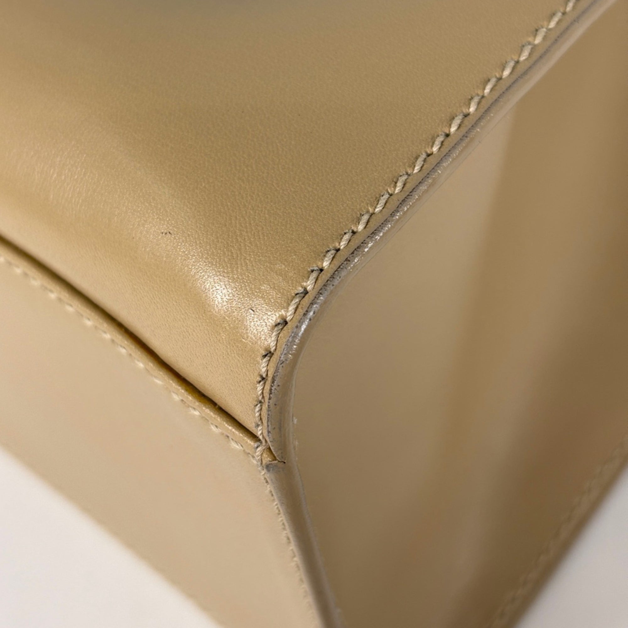 Gucci Beige Leather Handbag (Pre-Owned)