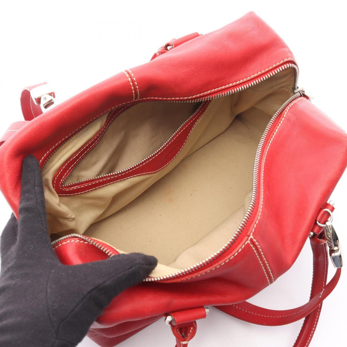 Tod's Red Color Leather Handbag Tote Bag (Pre-Owned)