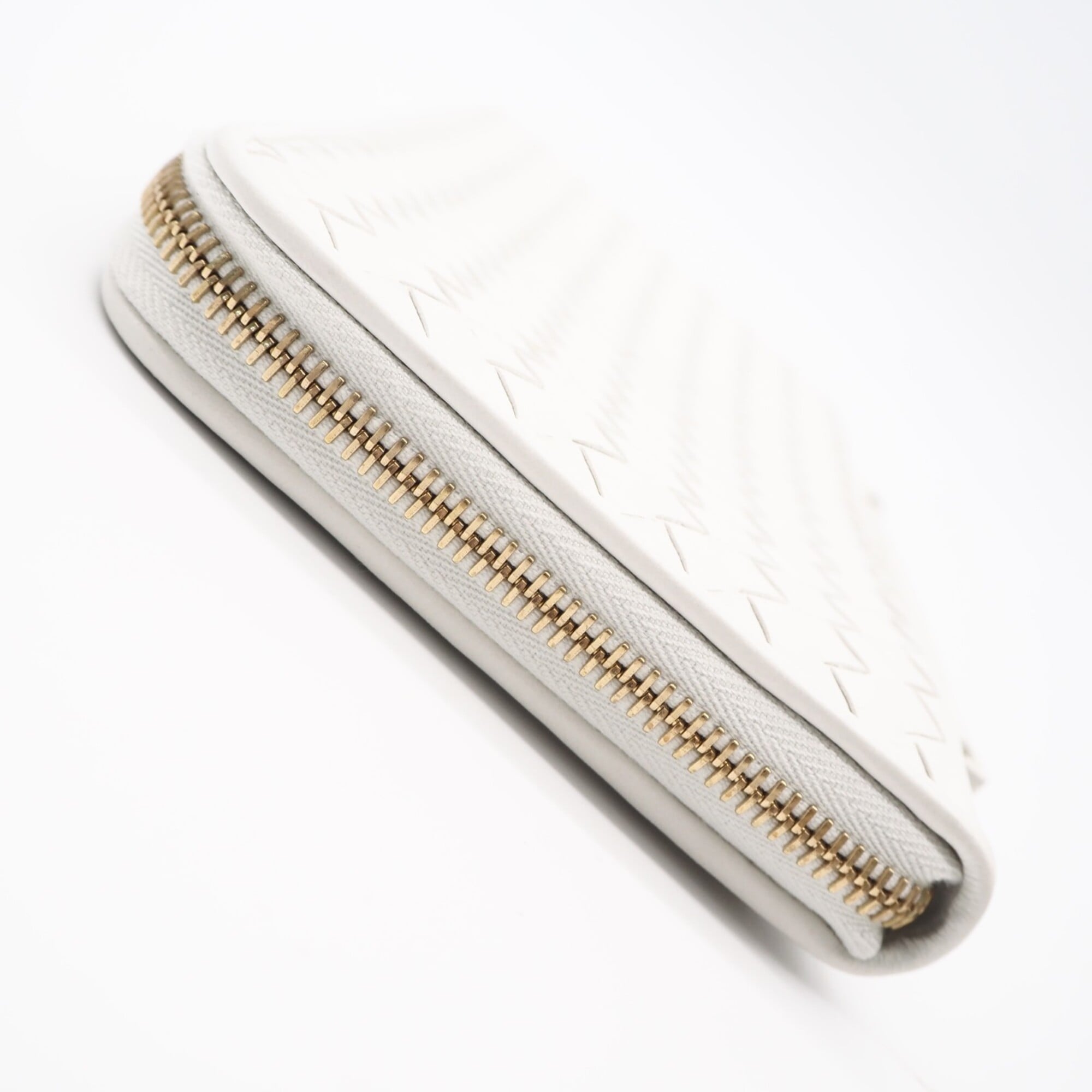 Bottega Veneta Intrecciato White Leather Long Bill Wallet (Bi-Fold) (Pre-Owned)