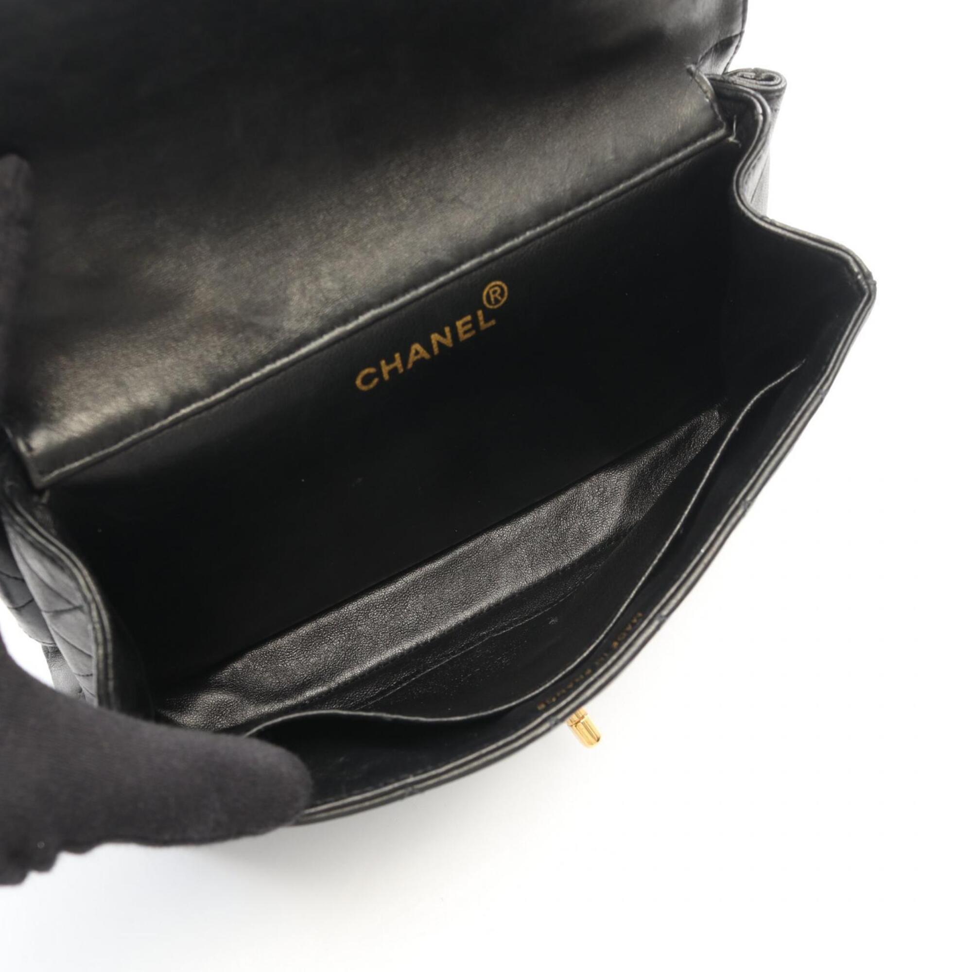 Chanel Matelasse Black Leather Handbag Shoulder Bag (Pre-Owned)