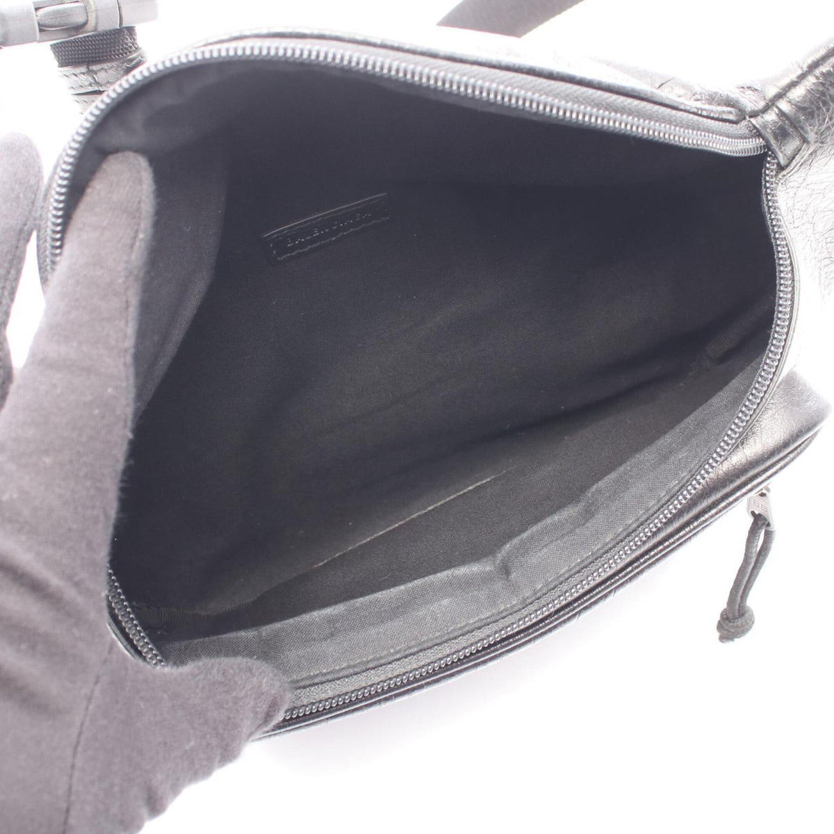 Balenciaga Black Leather Fanny Pack Handbag (Pre-Owned)