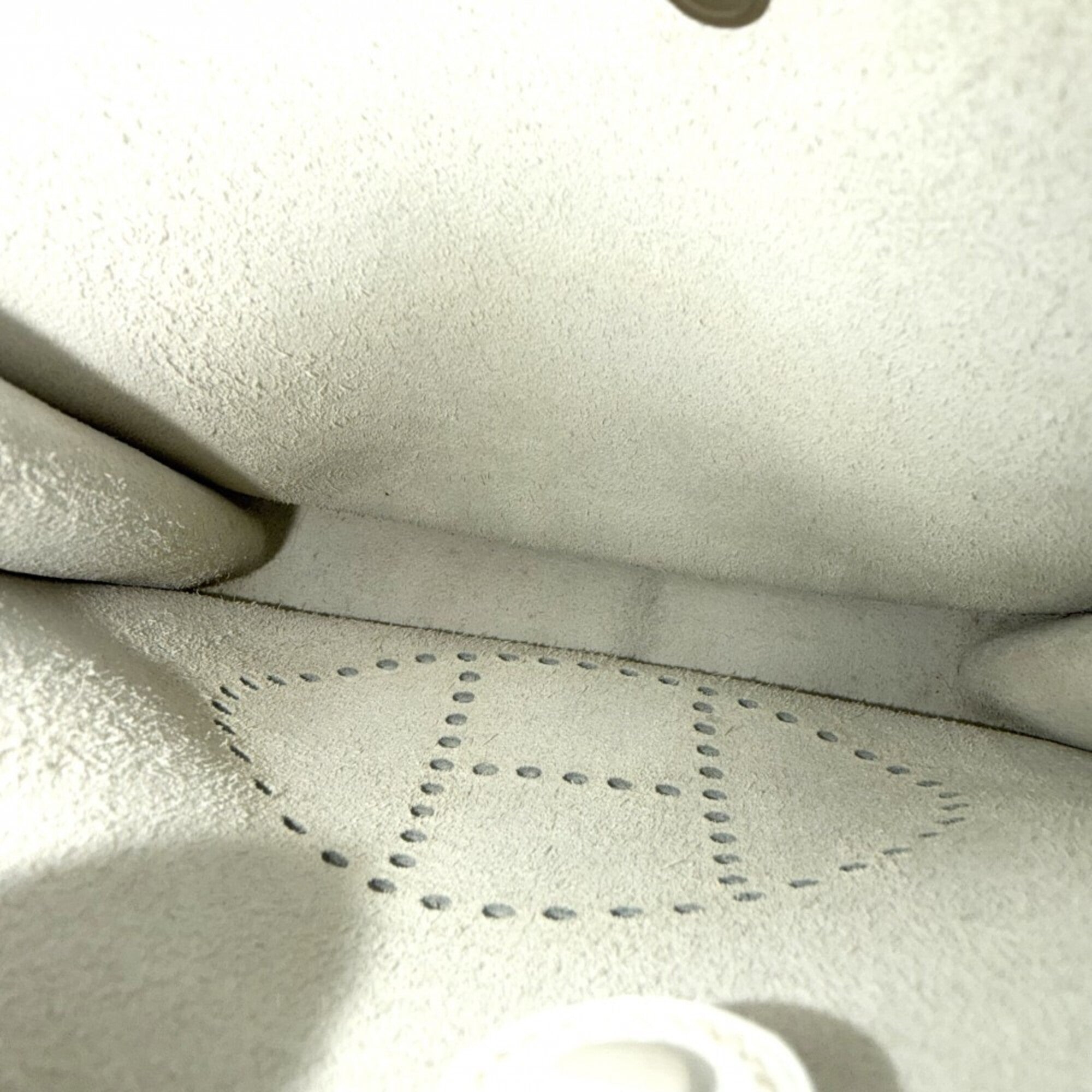 Hermes White Leather Shoulder Bag (Pre-Owned)