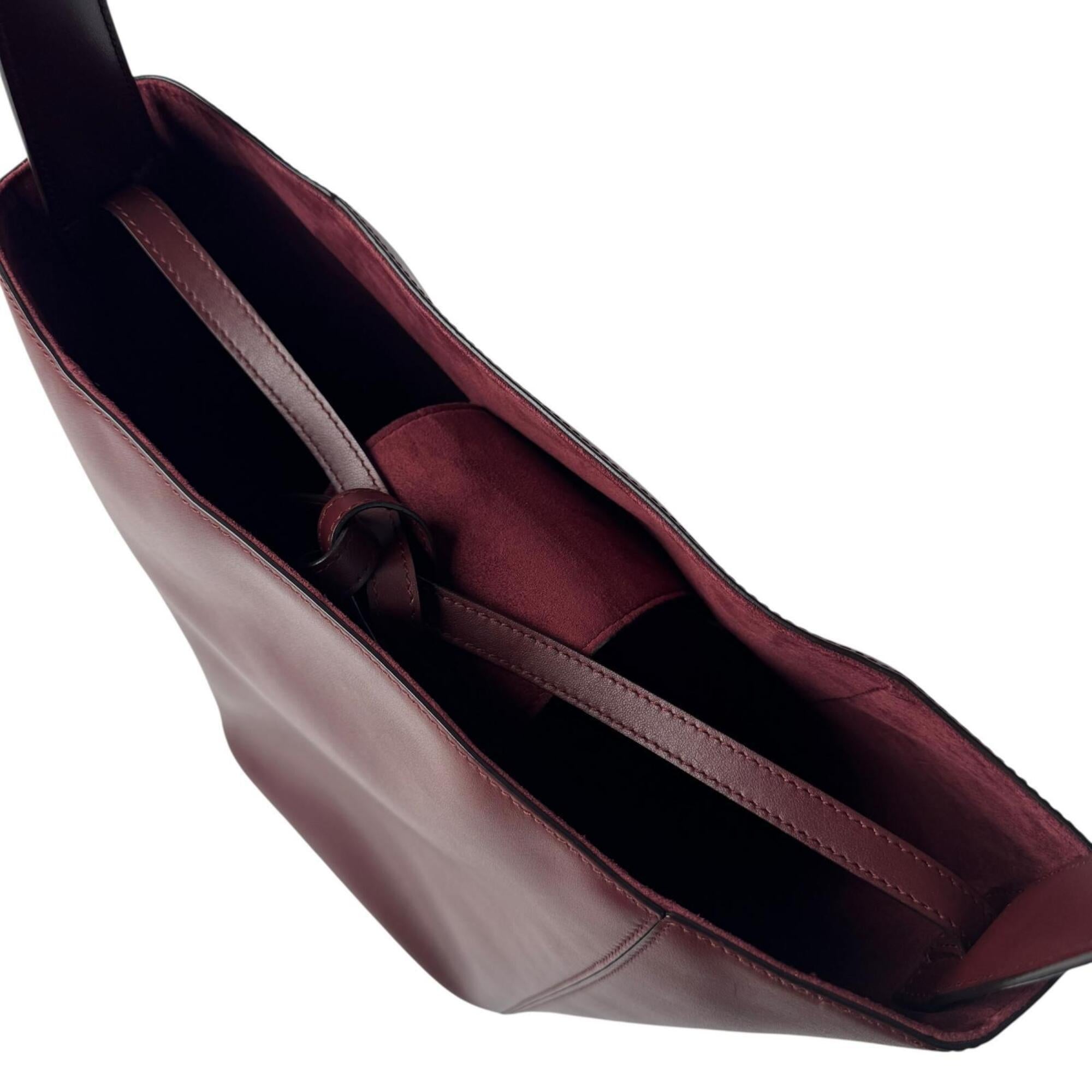 Cartier Bordeaux Leather Shoulder Bag (Pre-Owned)