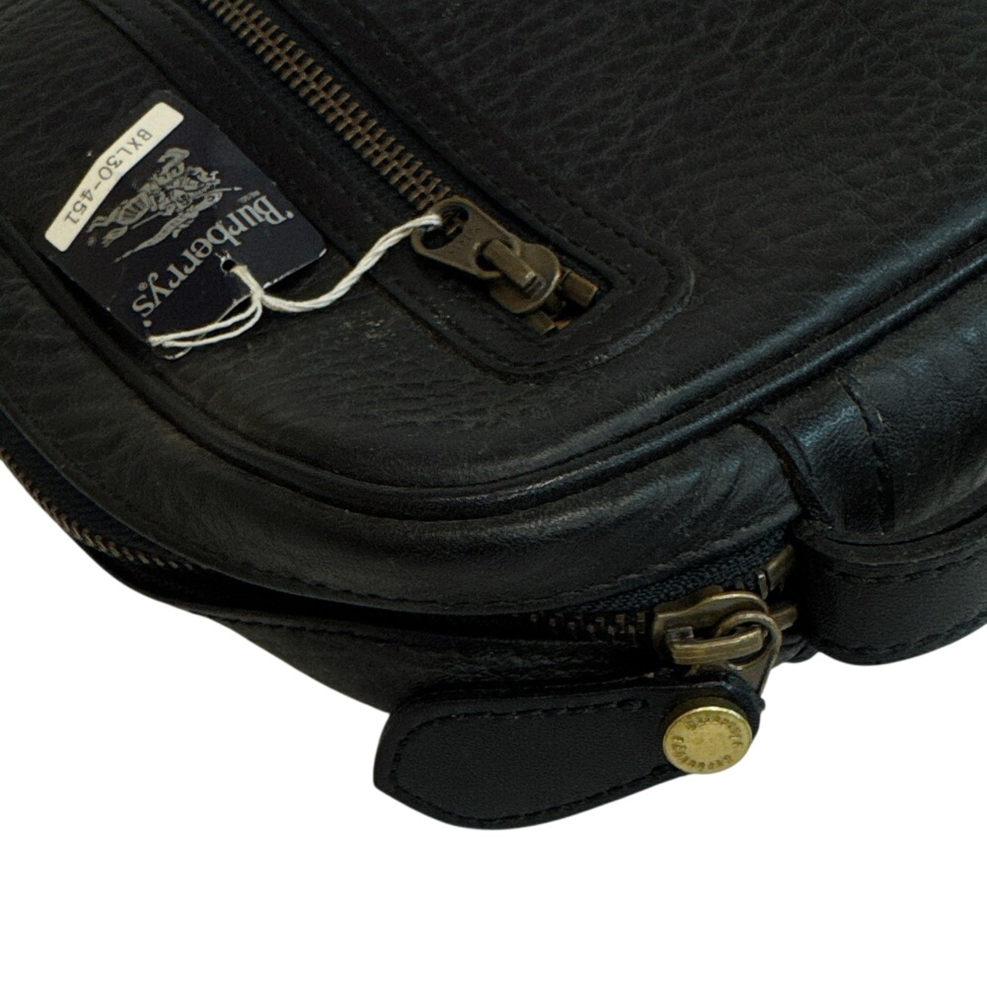 Burberry Black Leather Clutch Bag (Pre-Owned)