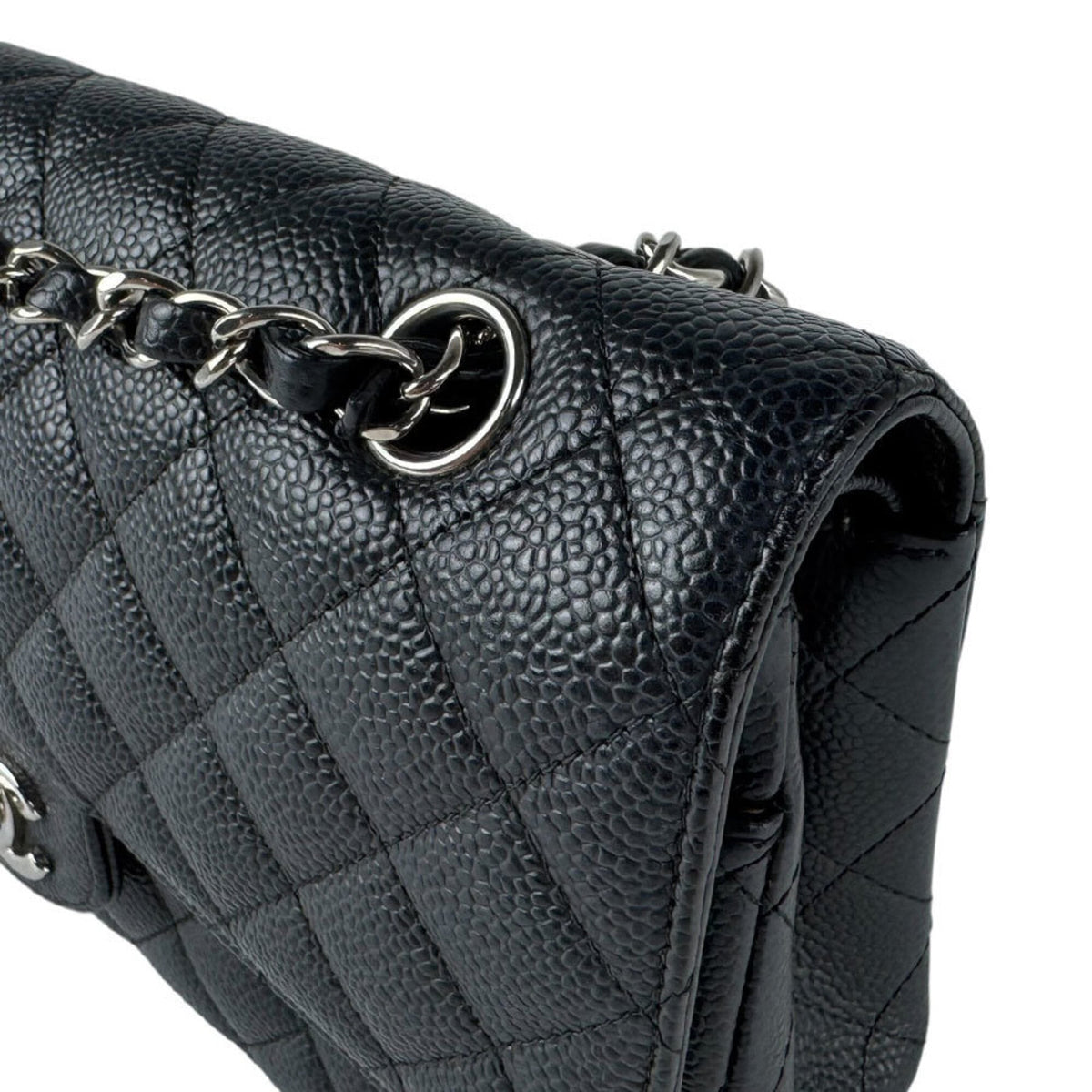 Chanel Black Grained Calfskin Shoulder Bag (Pre-Owned)