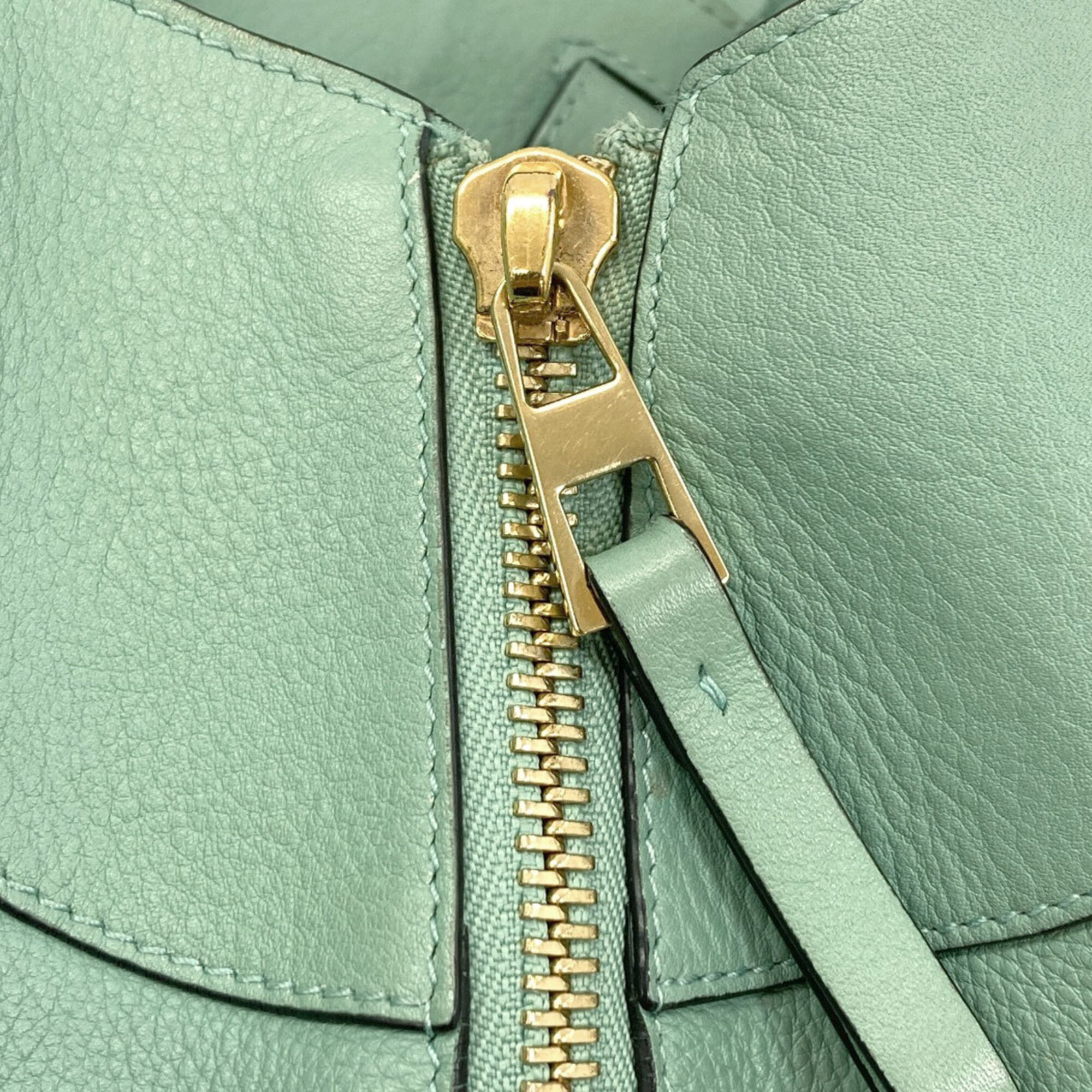 Loewe Light Green Leather Handbag Pouch (Pre-Owned)