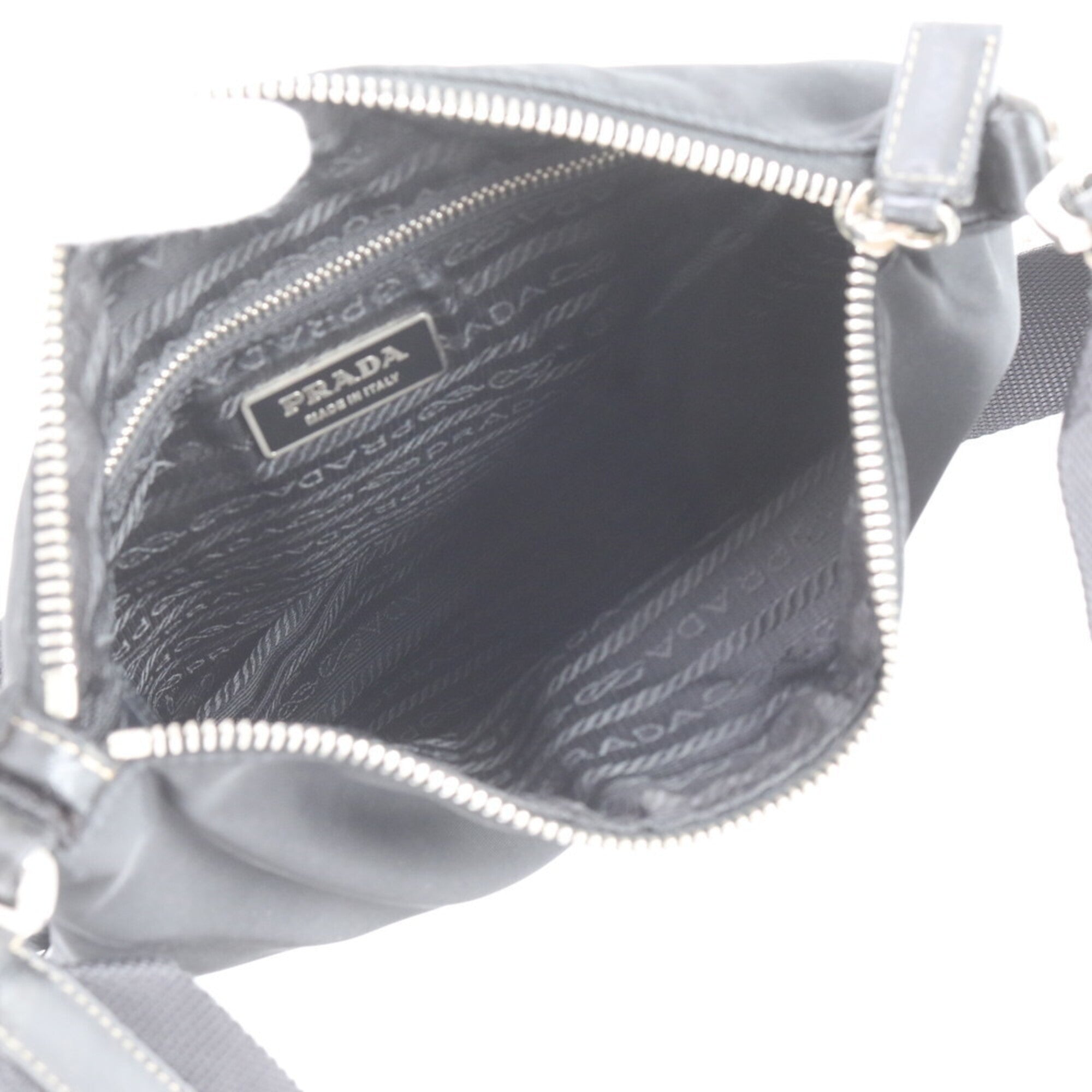 Prada Black Leather Nylon Shoulder Bag (Pre-Owned)