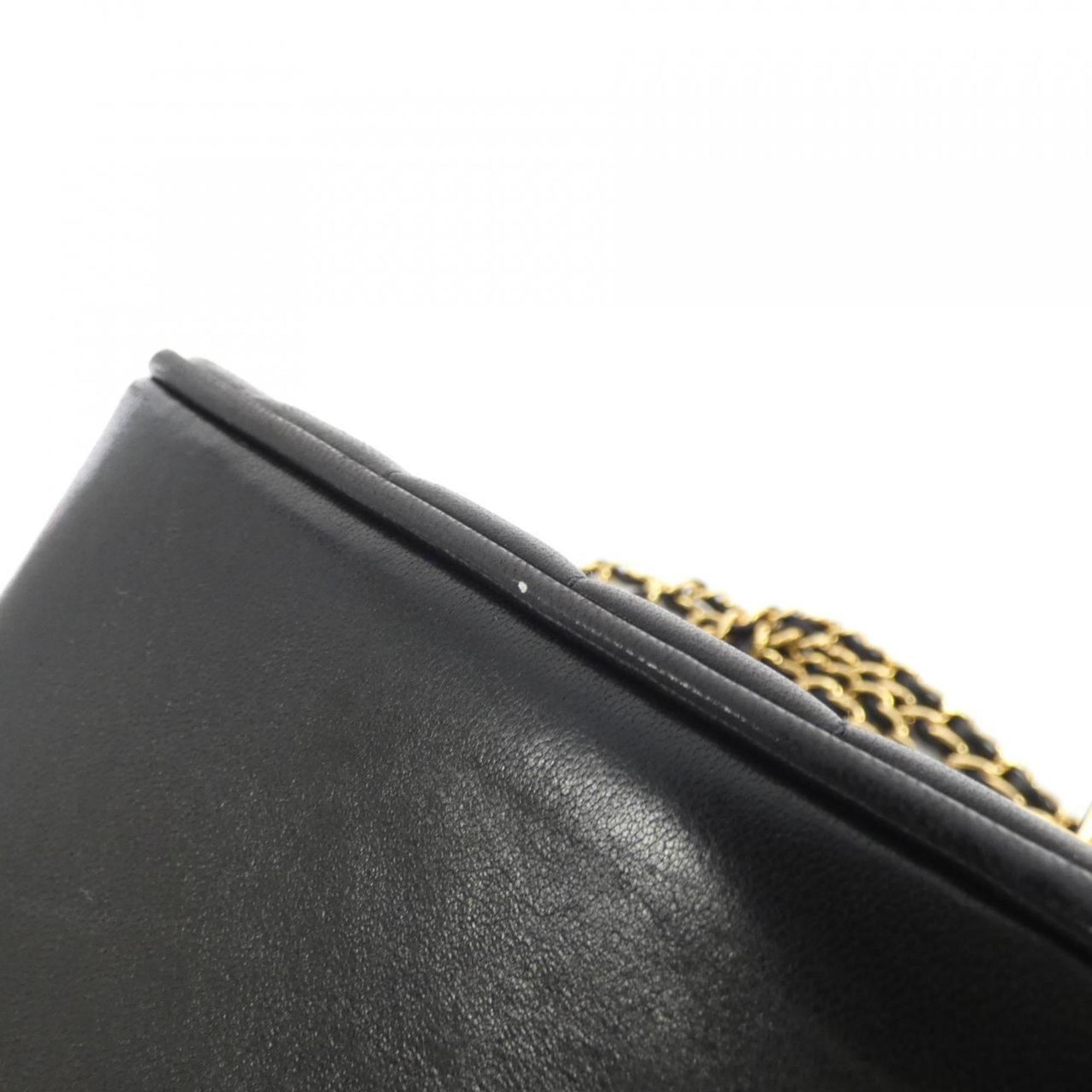 Chanel Black Leather Shoulder Bag (Pre-Owned)