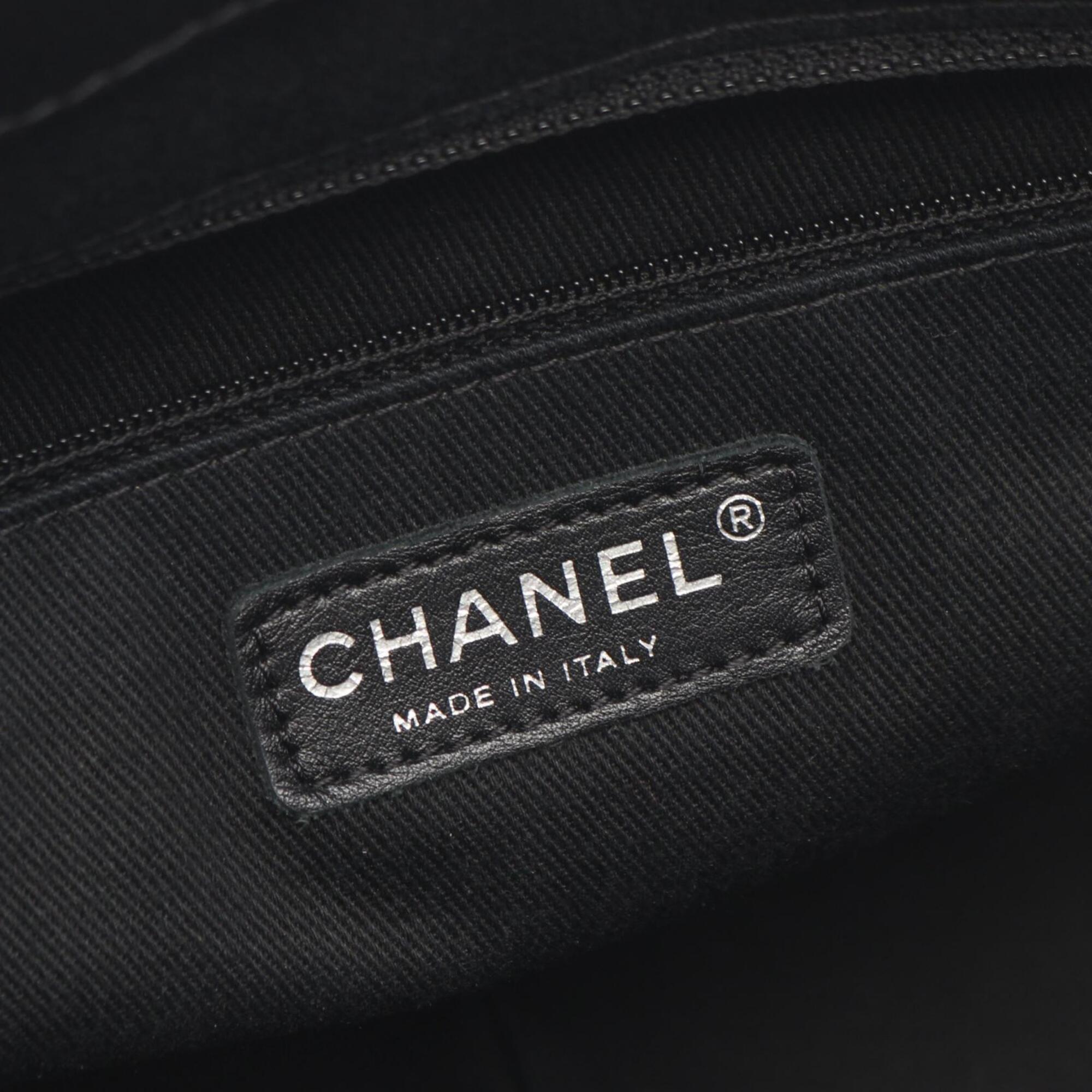 Chanel Matelasse Black Grained Calfskin Handbag Tote Bag (Pre-Owned)
