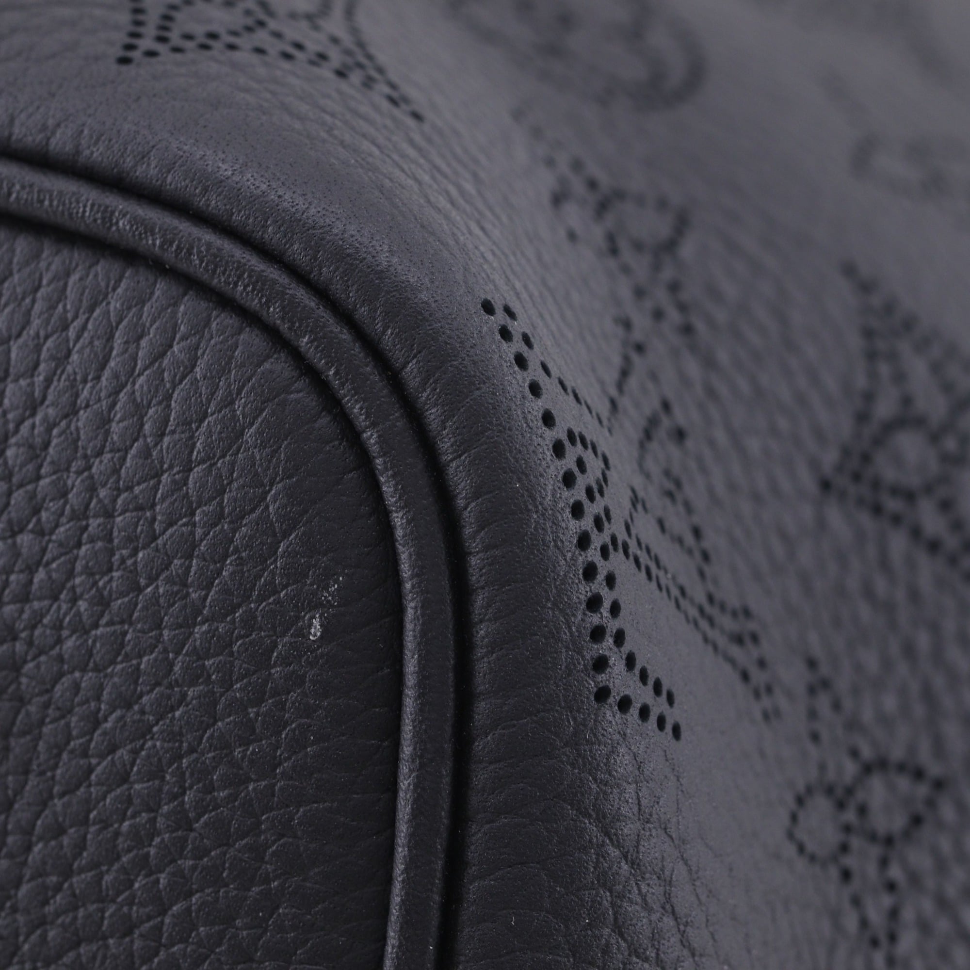 Louis Vuitton Black Noir Monogram Mahina Leather Tote Bag (Pre-Owned)