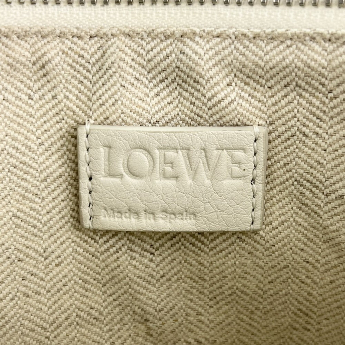Loewe White Leather Handbag Shoulder Bag (Pre-Owned)